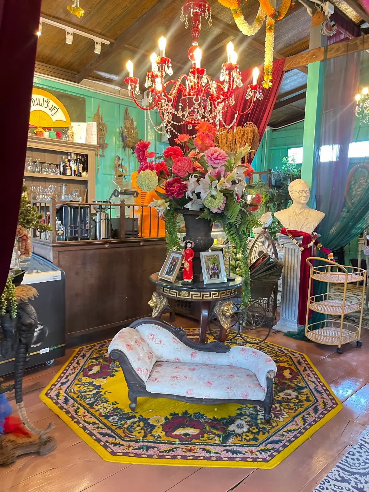 บ้านฝรั่งคู่ ambiance image 1