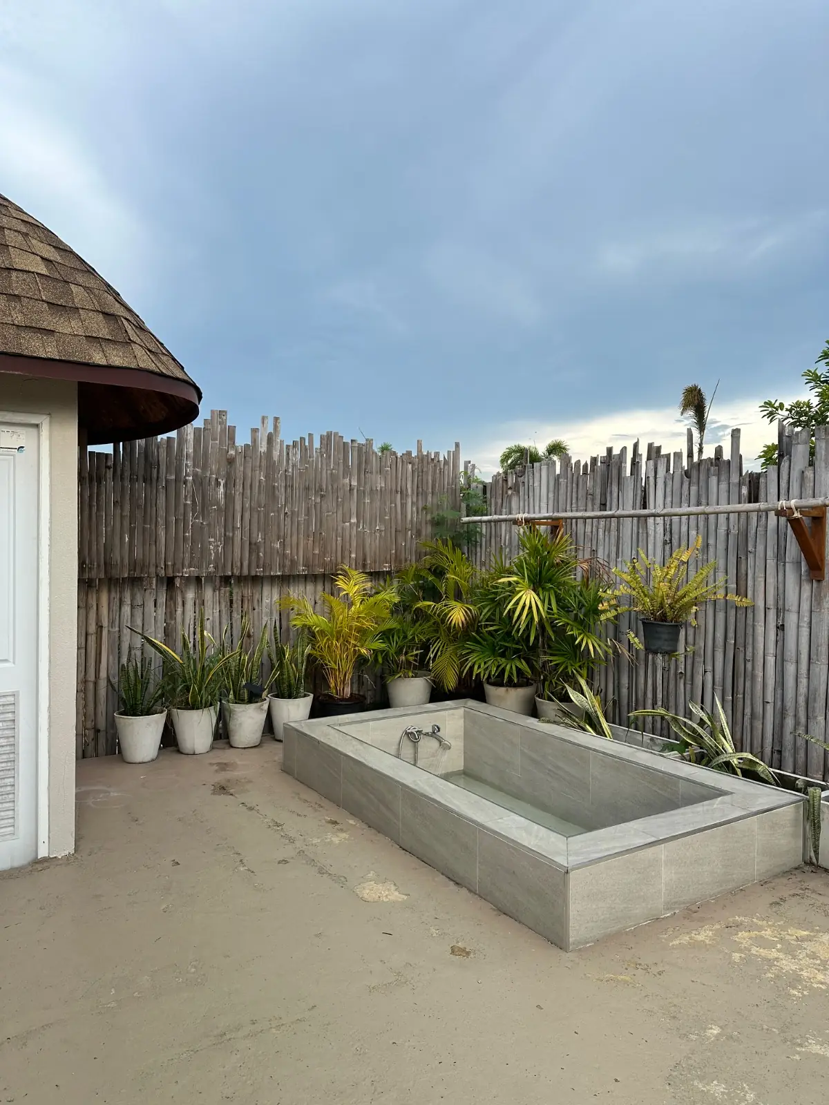Atlantis Manor amenities image 1