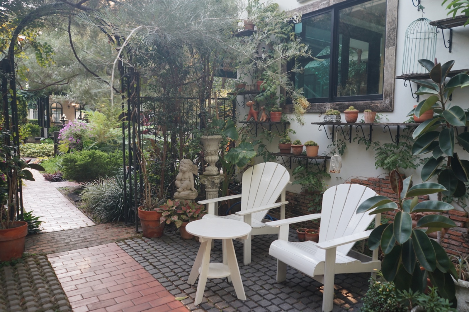 The 66 Cottage ambiance image 6