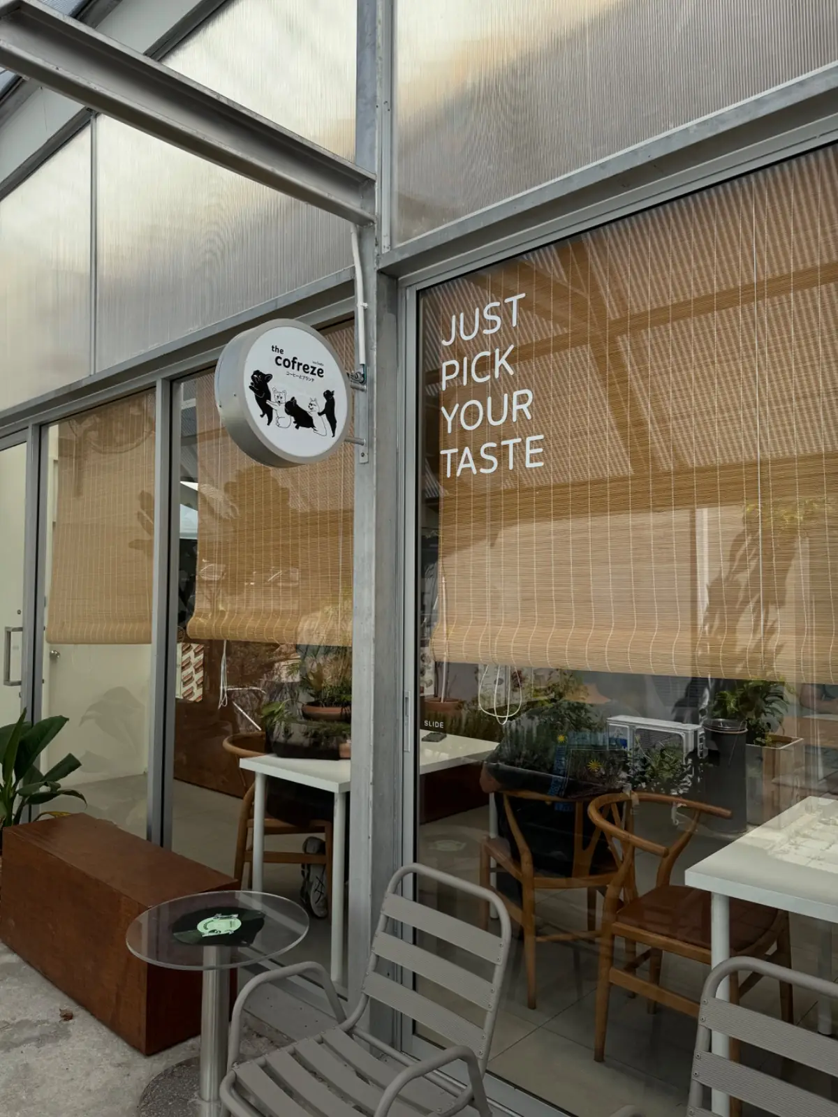 The Cofreze overall image 3