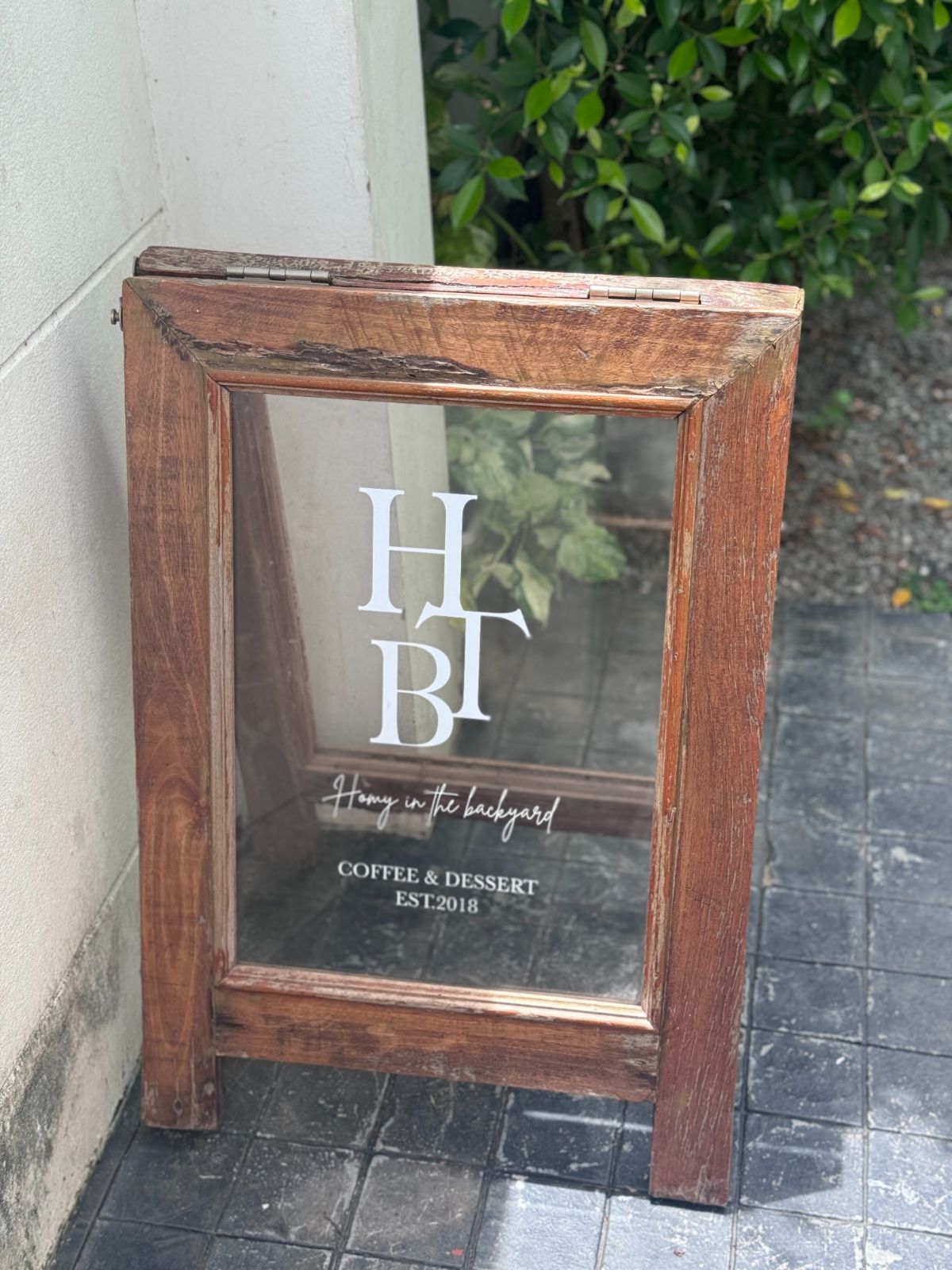 Homy in the backyard overall image 1