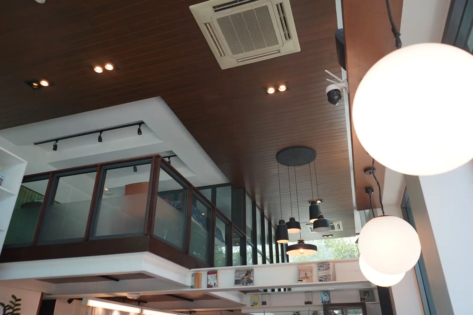 Library Cafe ambiance image 1