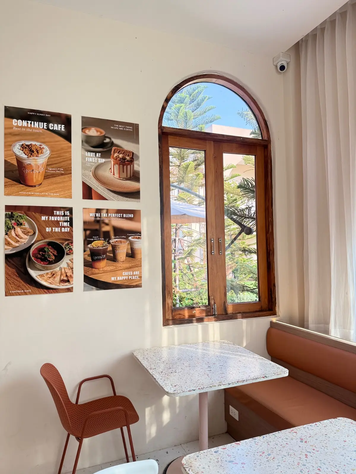 Continue Cafe overall image 1