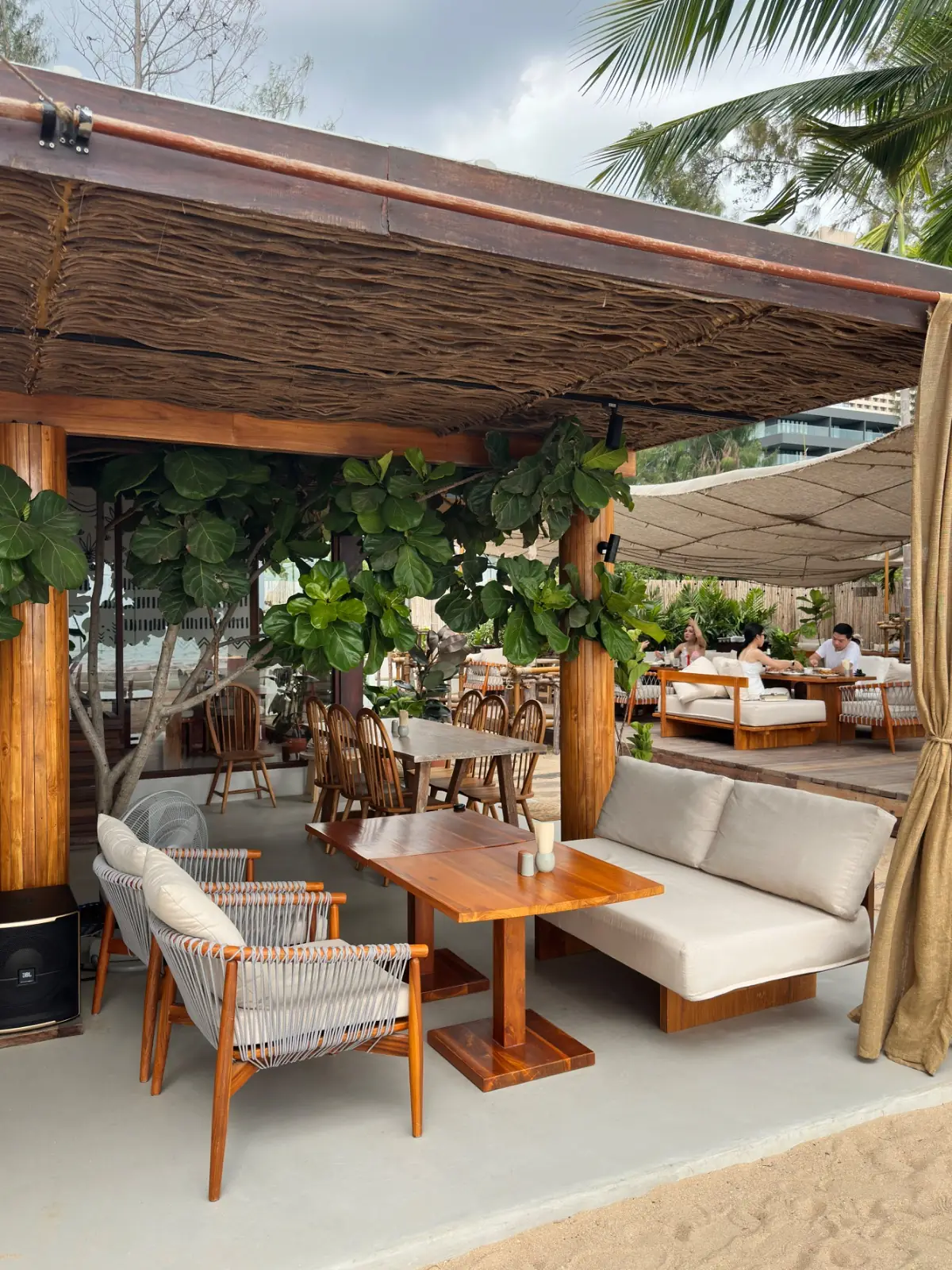 Pink Salmon Beach House overall image 3