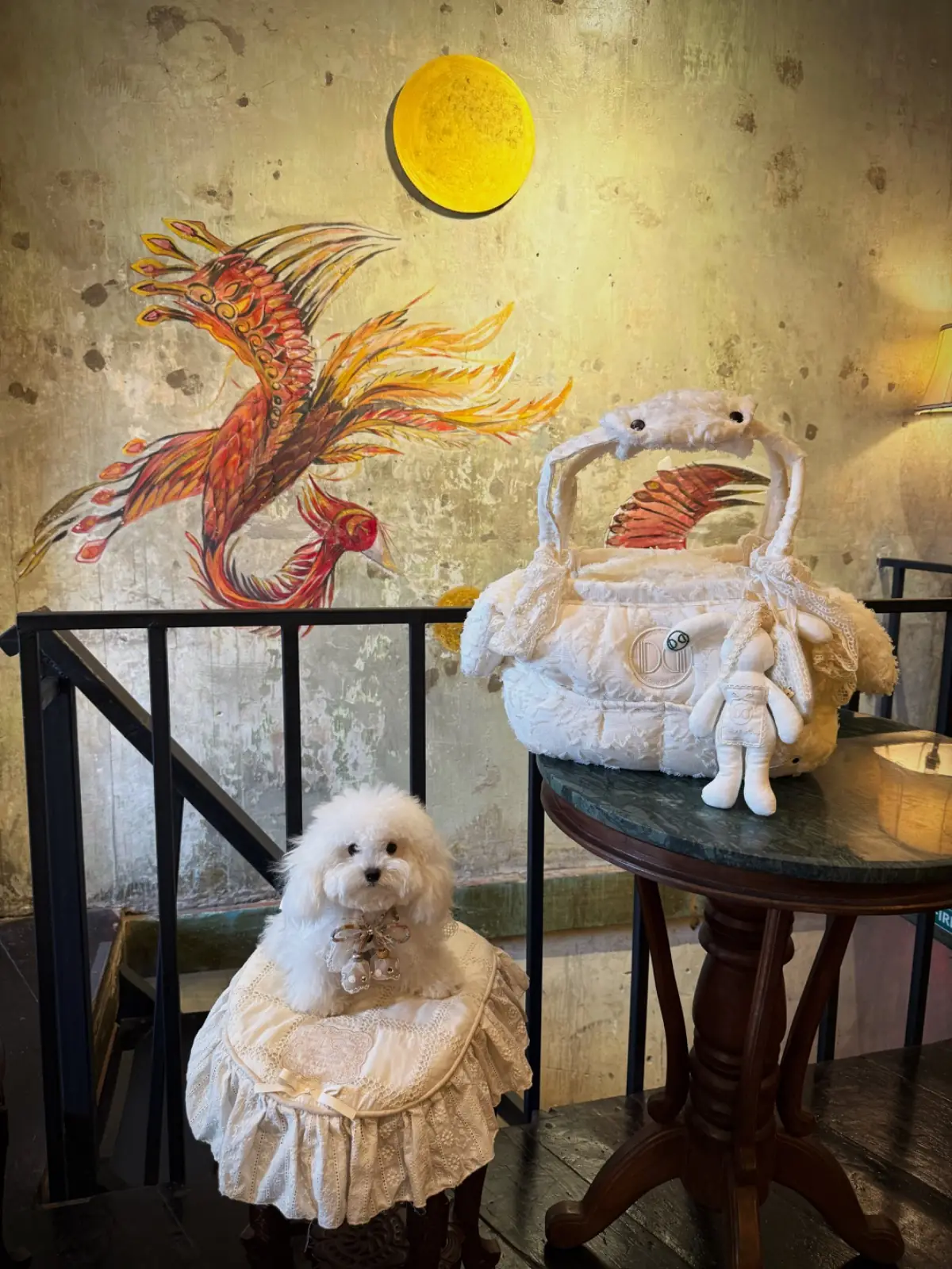 Feng Huang Tea Bar pets image 3