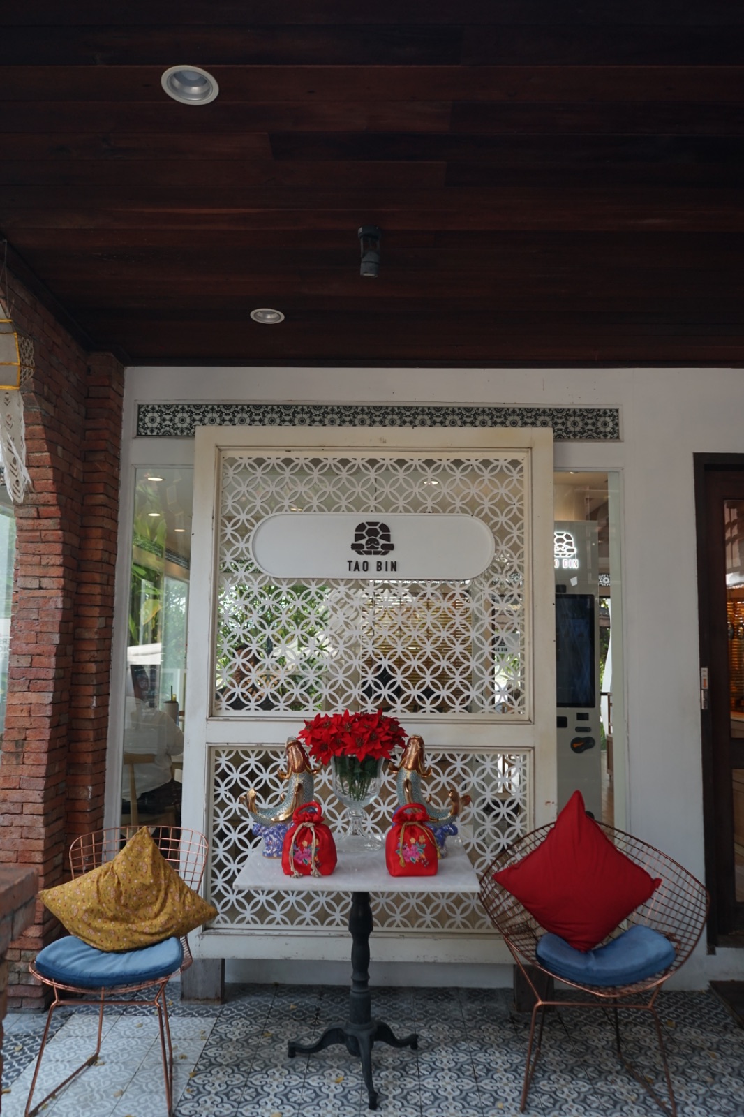 TAO BIN Cafe - นวลจันทร์ ambiance image 5