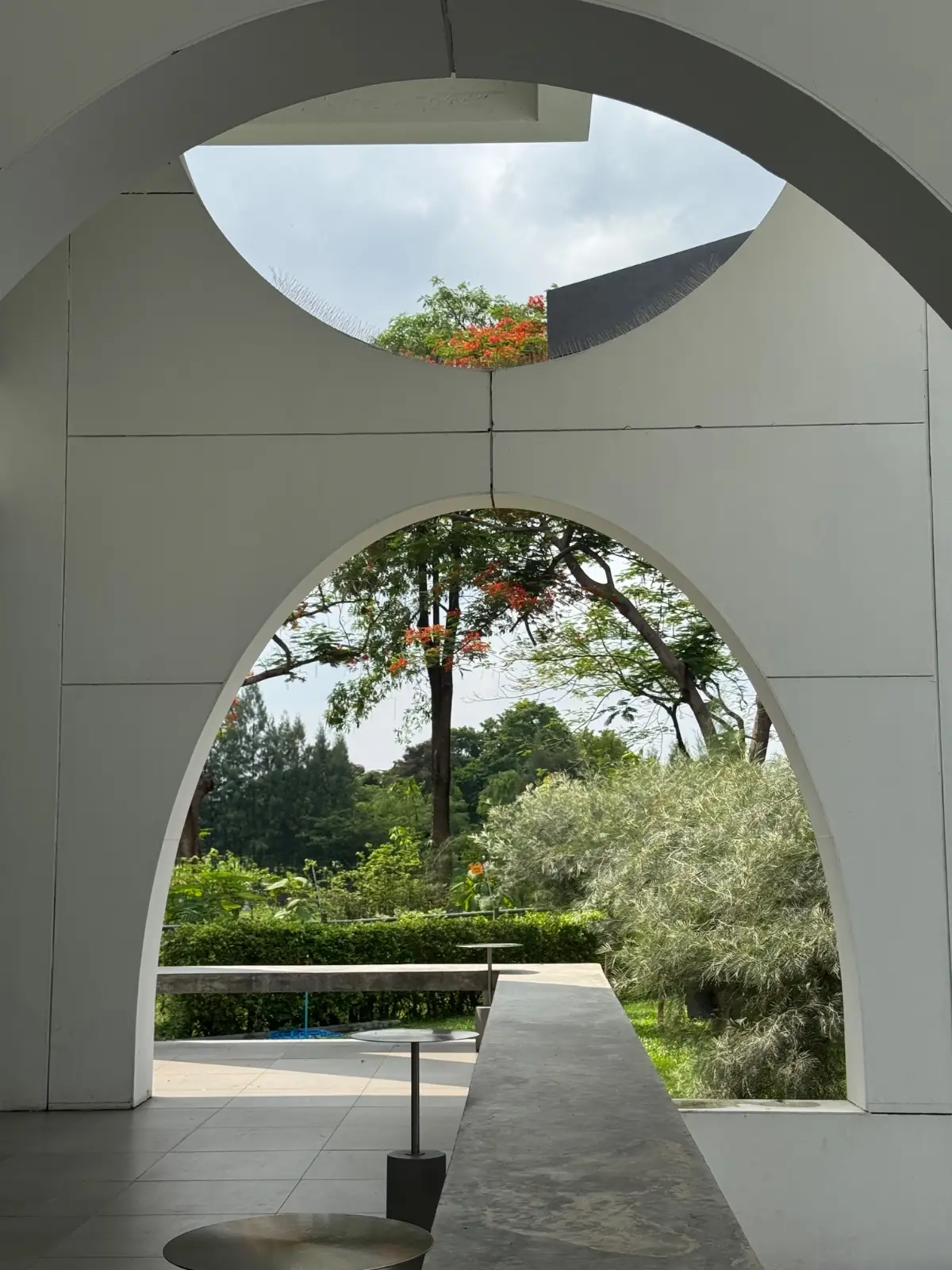 Bitter Kiss *Coffee and Brunch* ambiance image 2