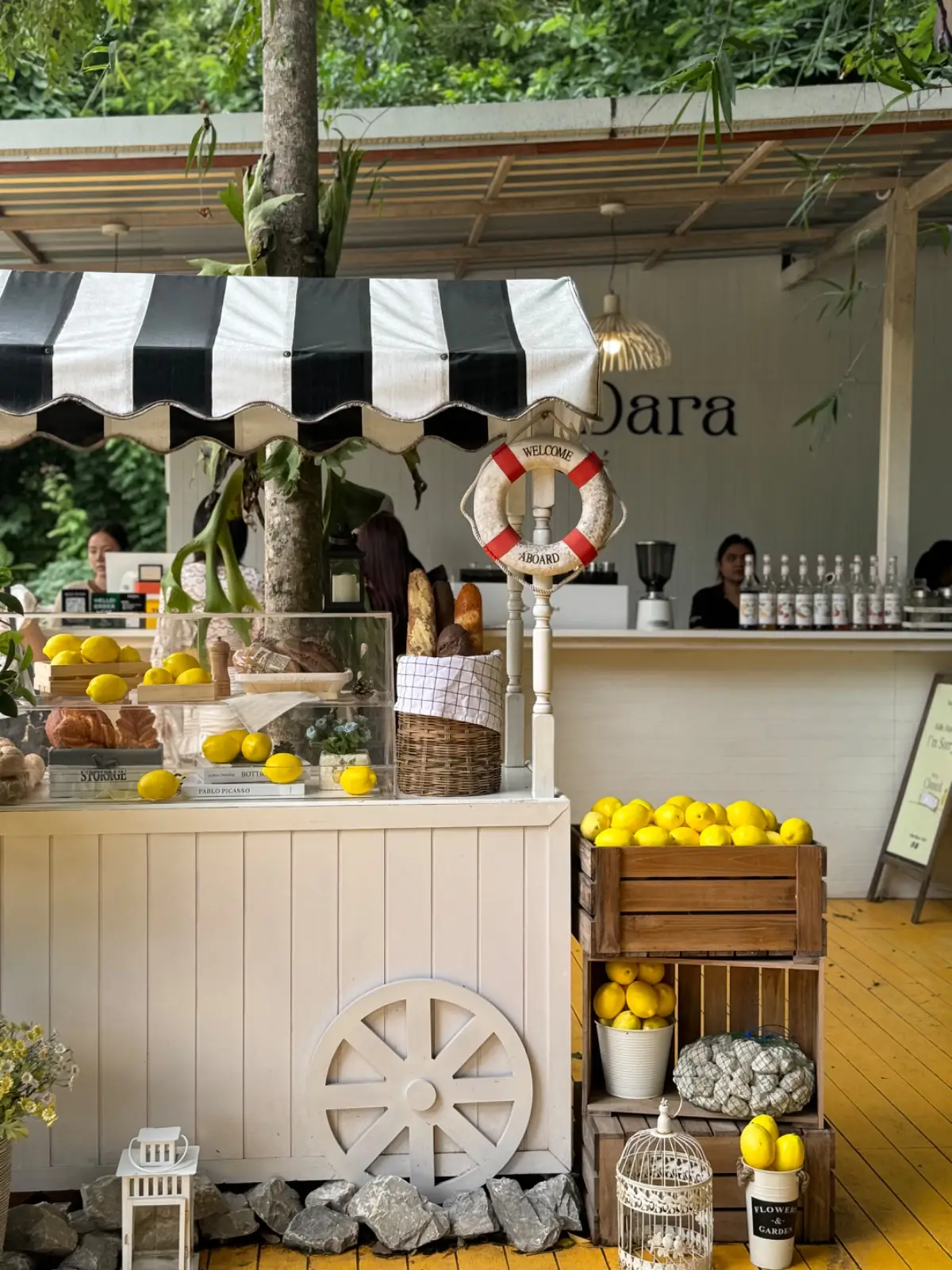 RaftDara Cafe ambiance image 2