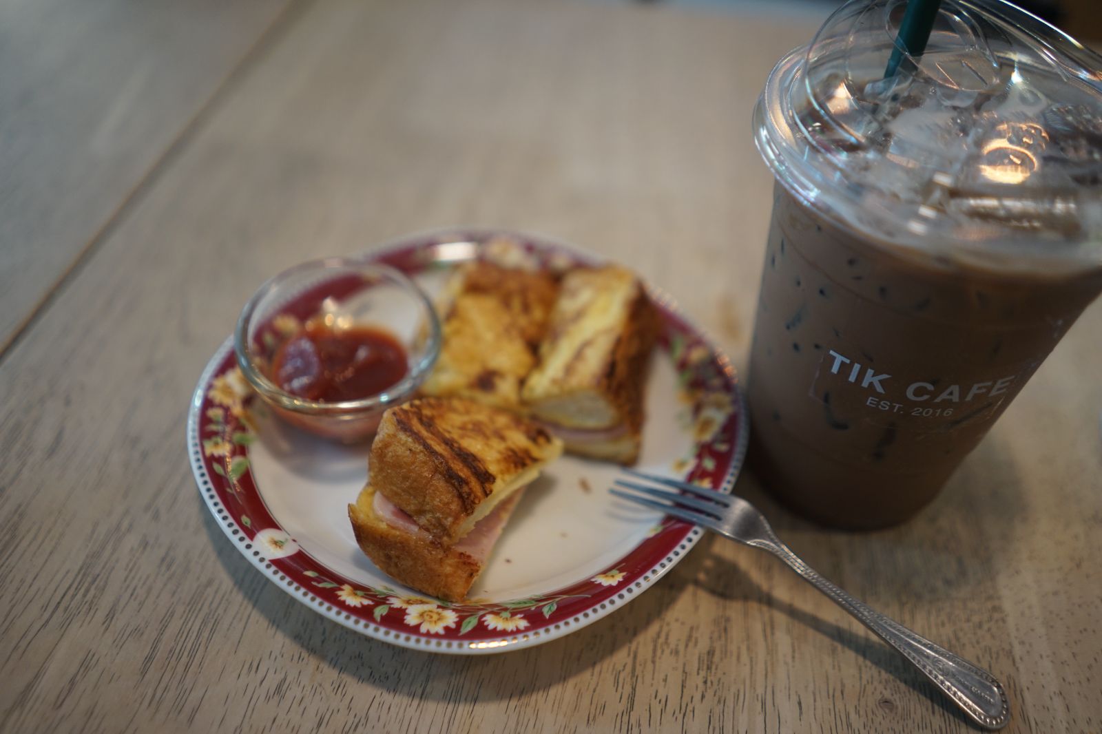 TIK Cafe food image 2