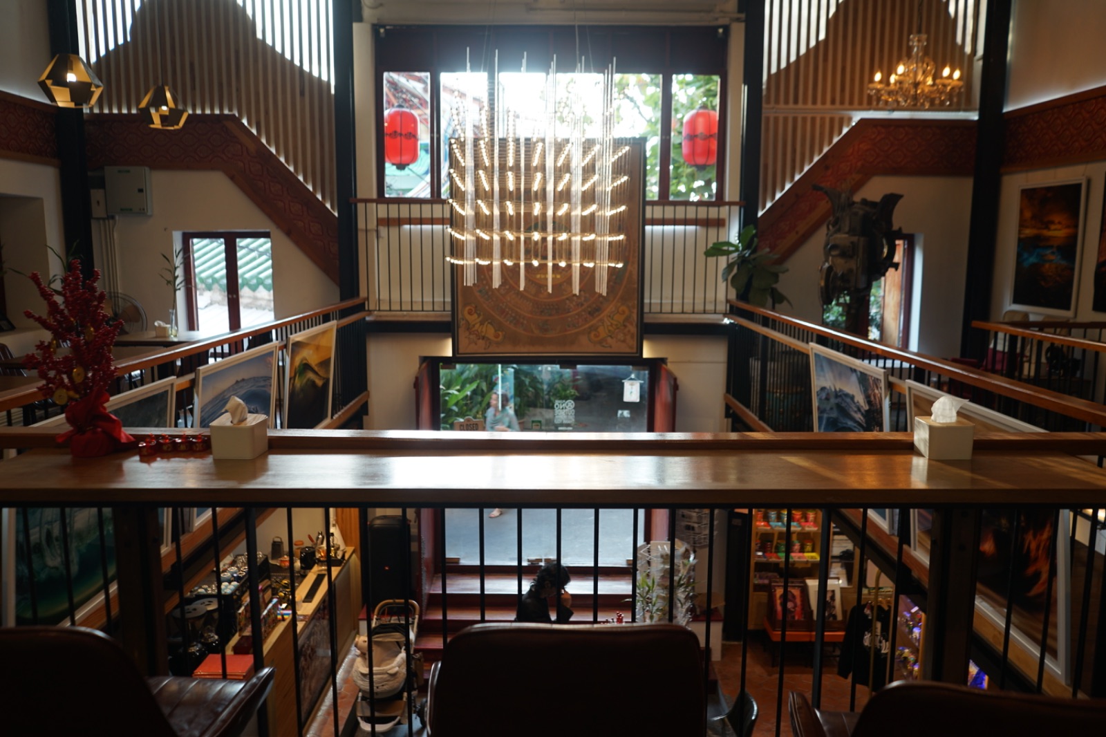 Photohostel & Photocafe overall image 4