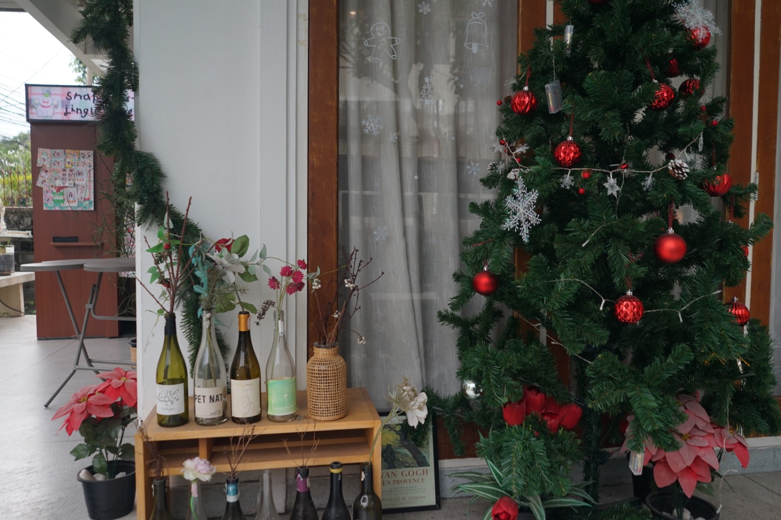 Knock Knock ambiance image 12