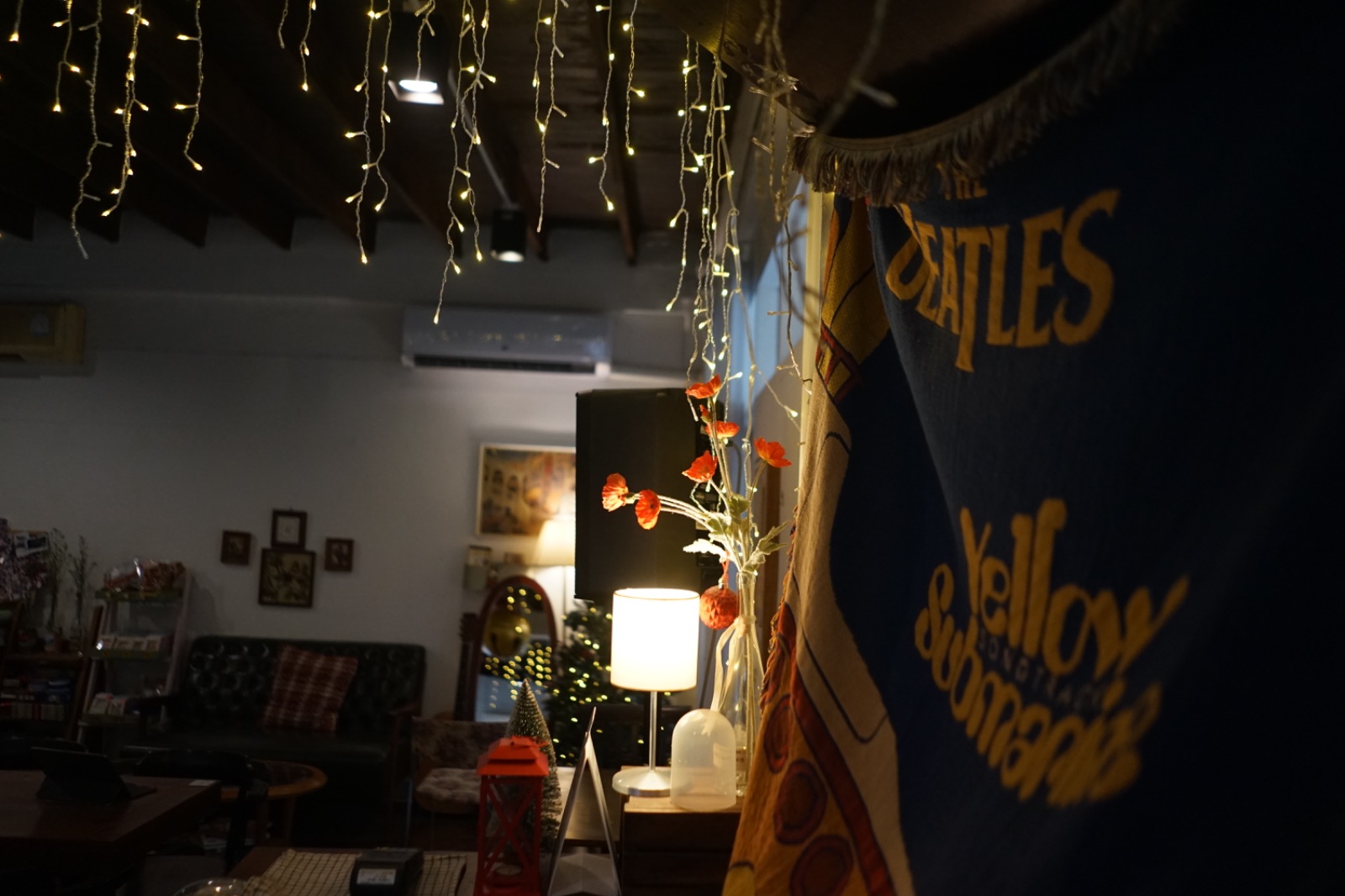 Knock Knock ambiance image 9