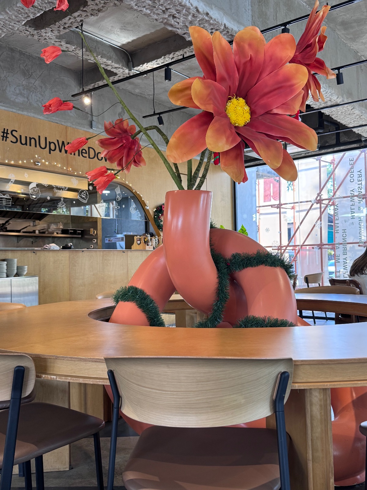 HALFWAY ambiance image 1