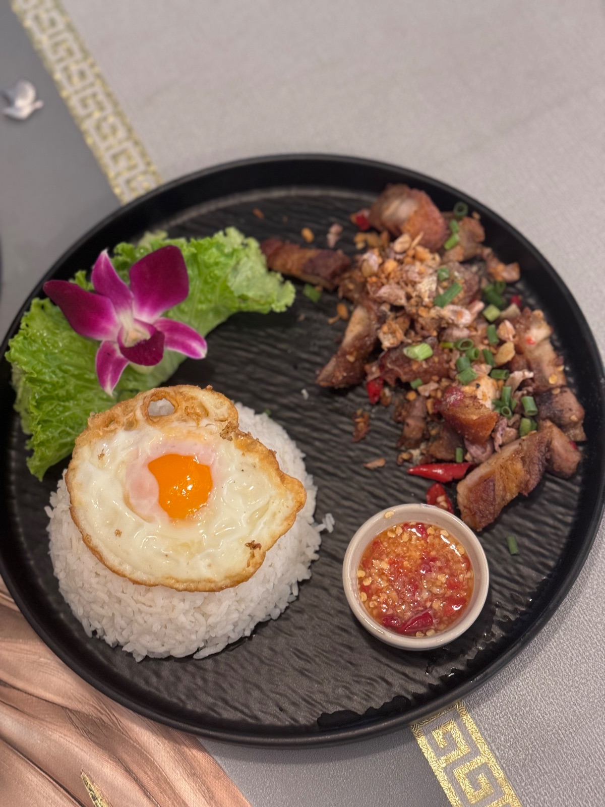 ครัวนมหก ร่วมฤดี food image 2