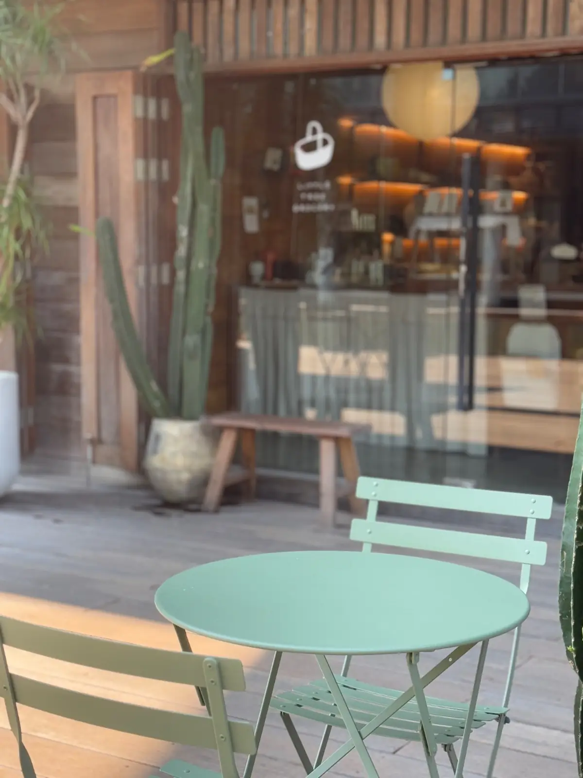 Little Tree Grocery ambiance image 3