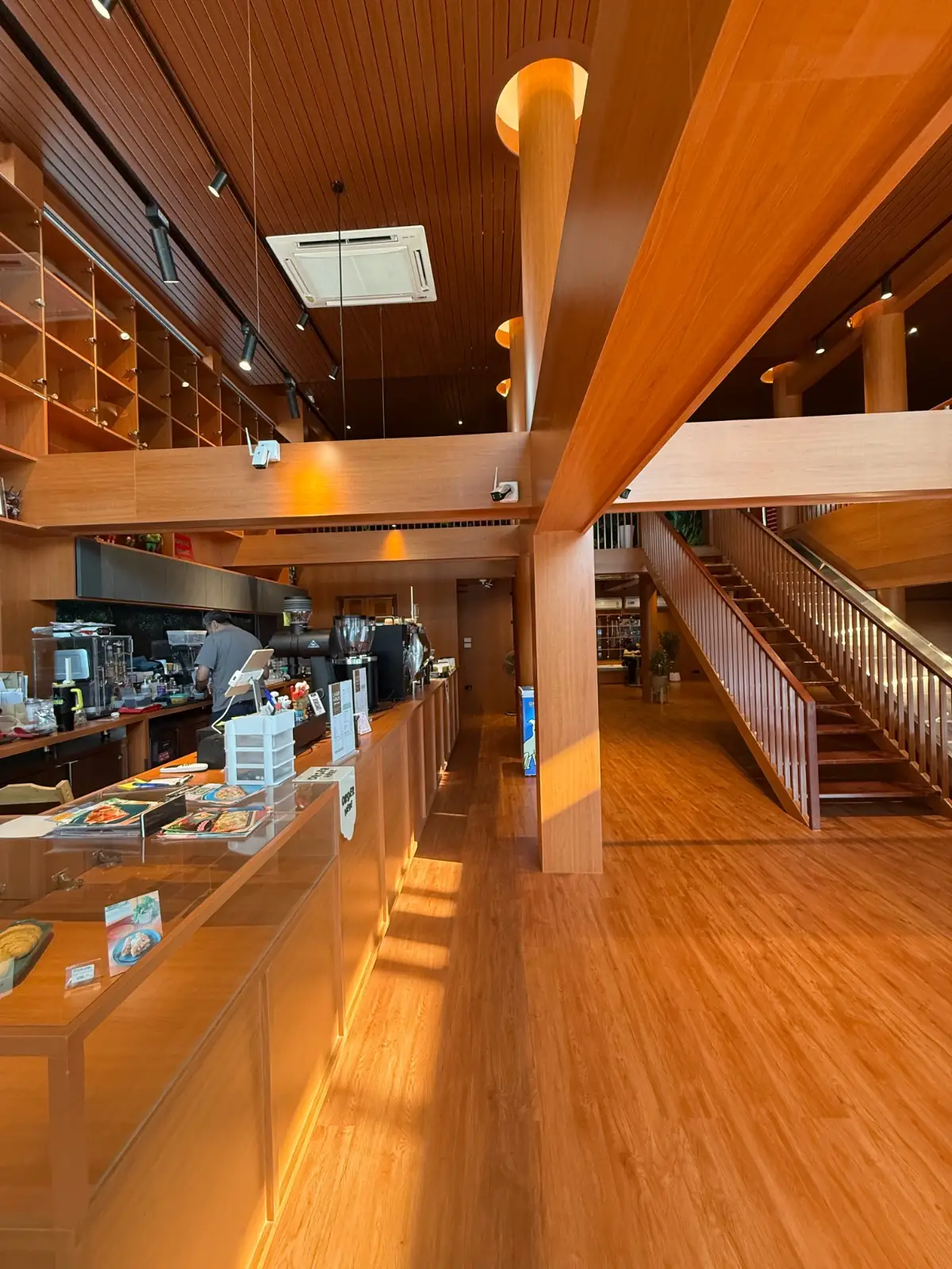 Lark Haus ambiance image 1