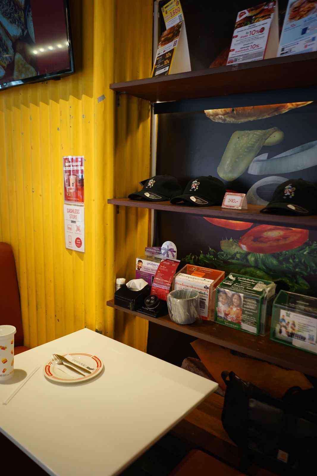 Burger Bro ambiance image 3