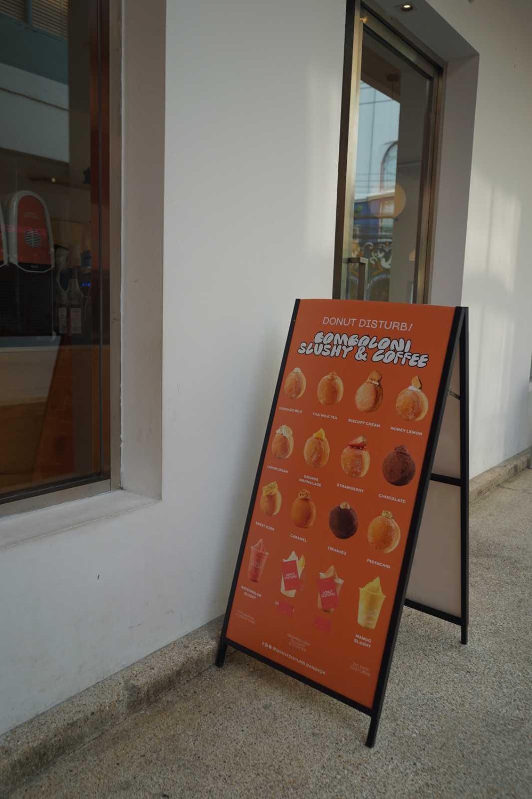 DONUT DISTURB ambiance image 4