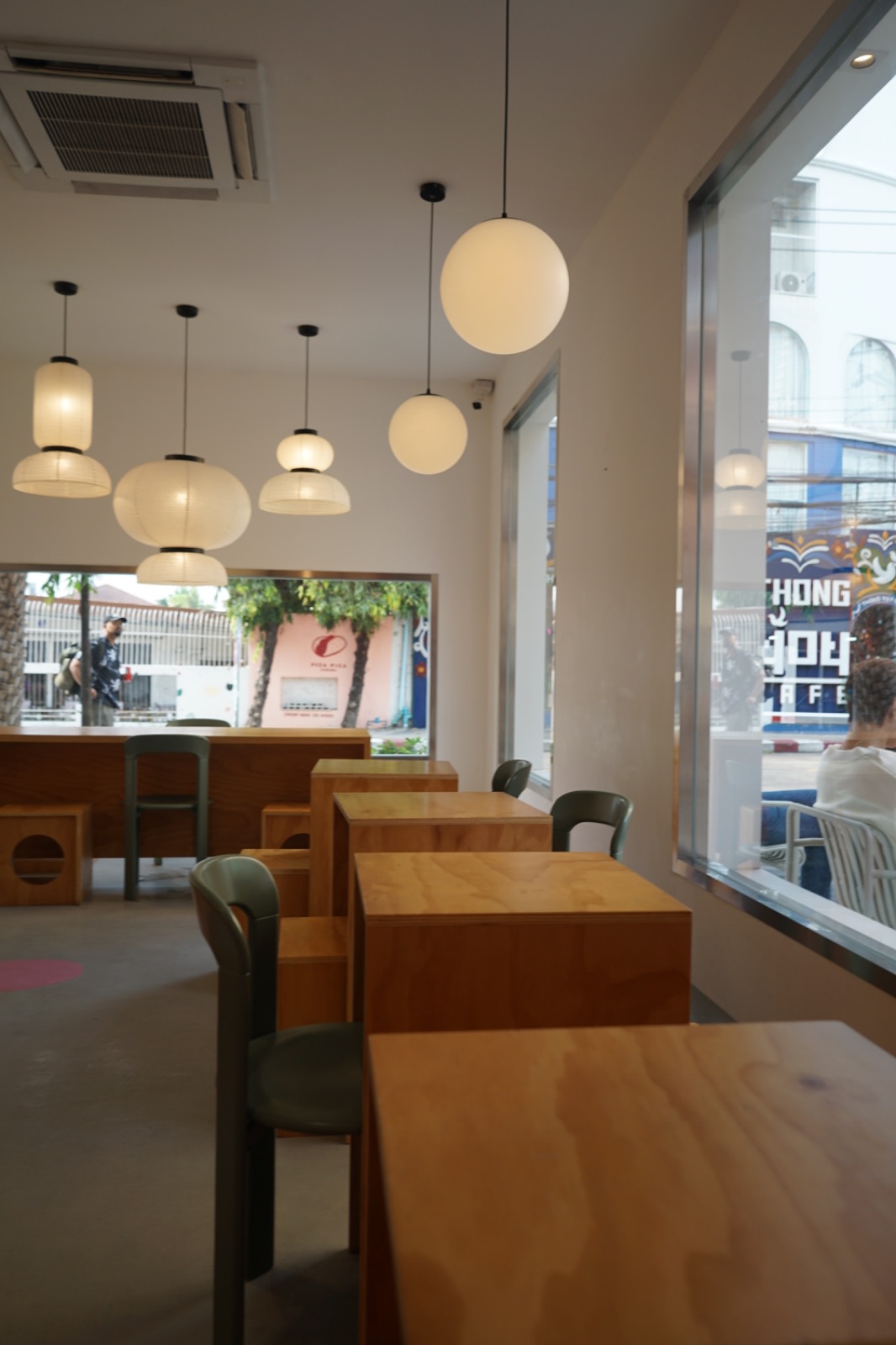 DONUT DISTURB ambiance image 1