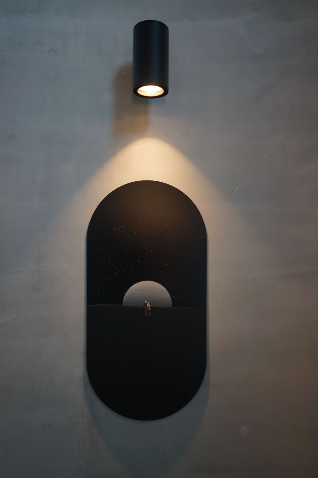 un.hour hero image 3