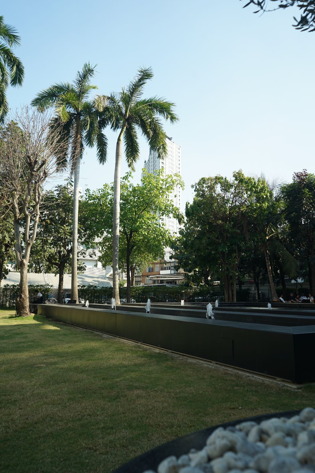 un.hour hero image 4