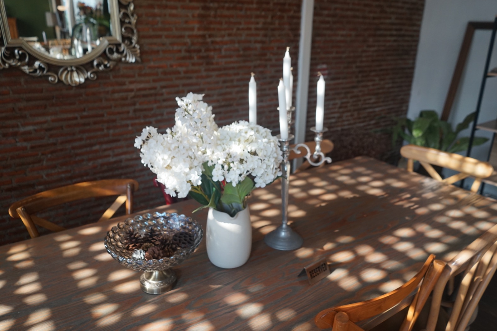 มิรู้โรย อีทเทอรี่ - Mirooroye Eatery ambiance image 4