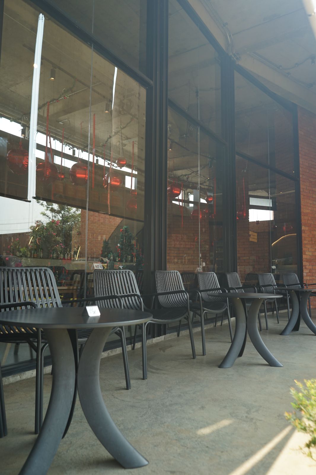 Dawn To Dusk ambiance image 8