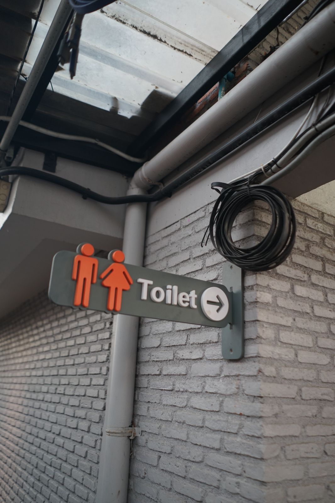 MOUSE THE FINE HIDING ambiance image 9