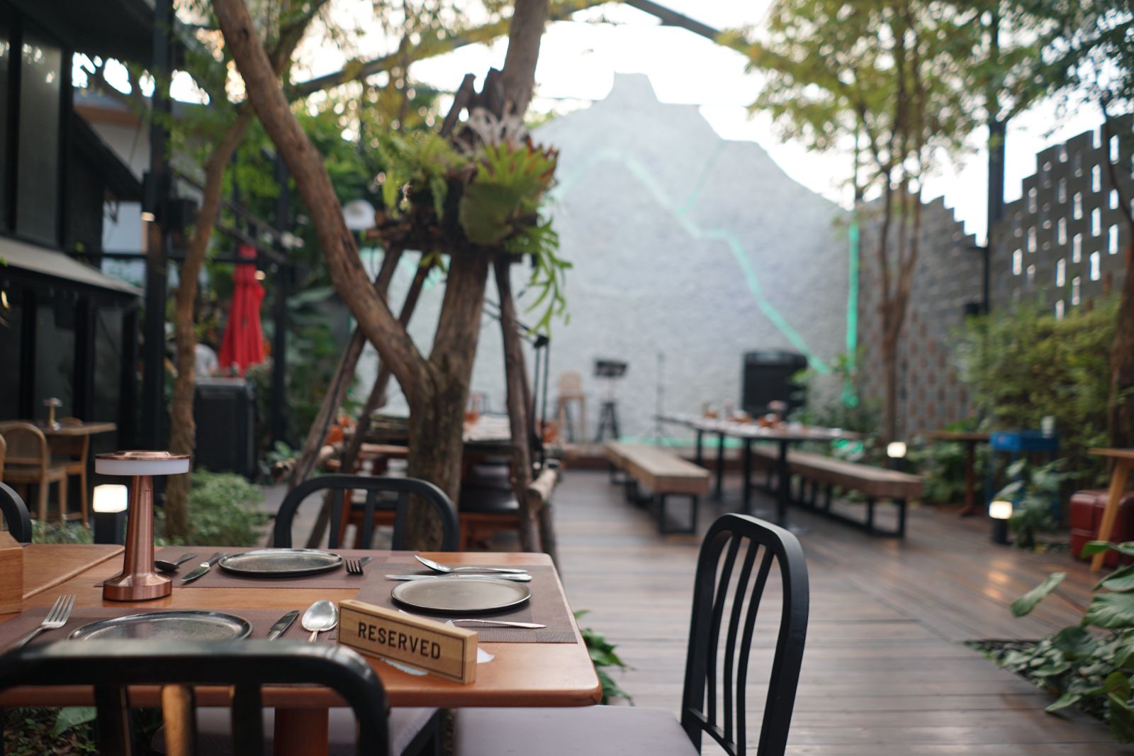 MOUSE THE FINE HIDING ambiance image 12