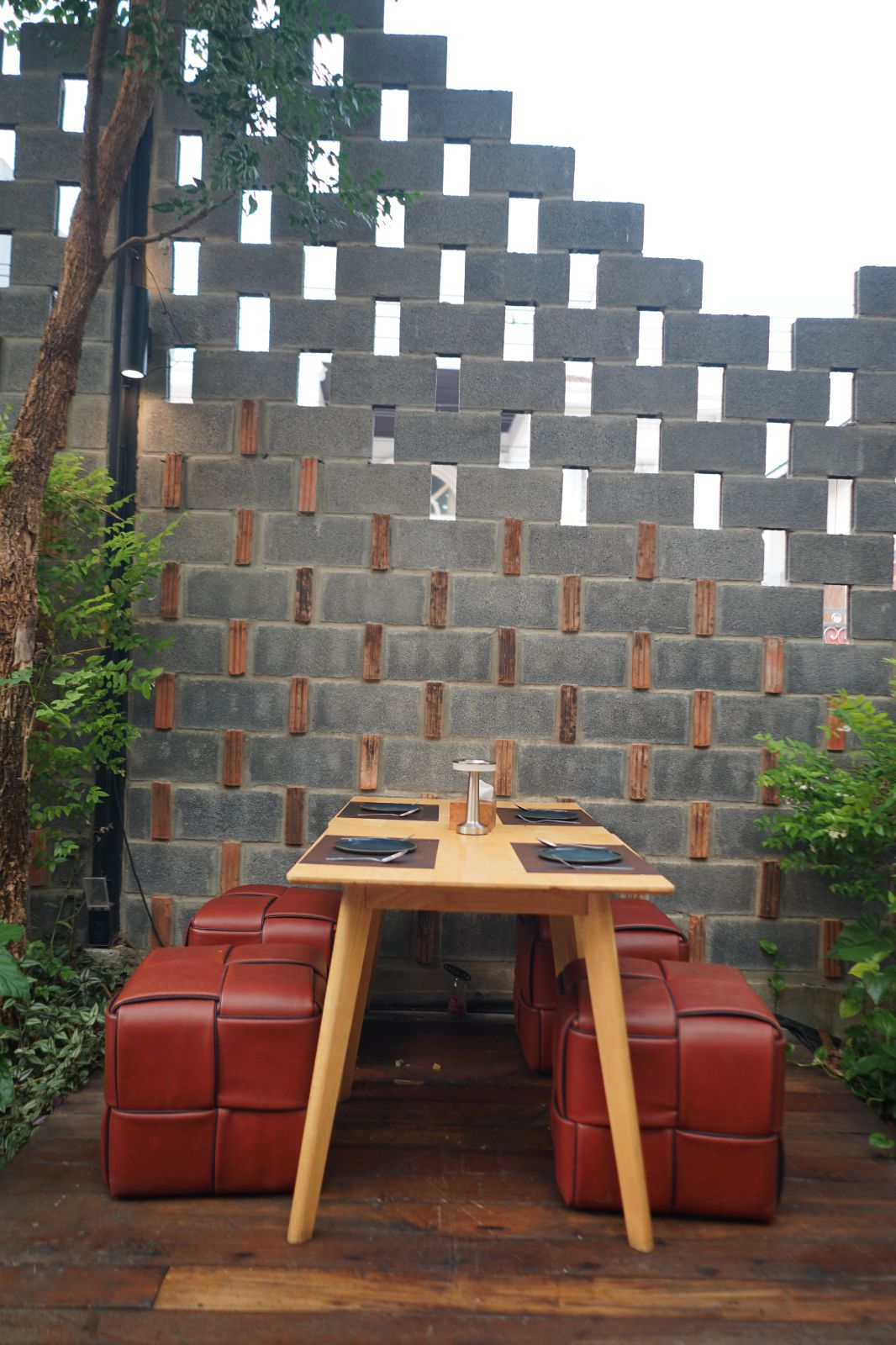 MOUSE THE FINE HIDING ambiance image 6