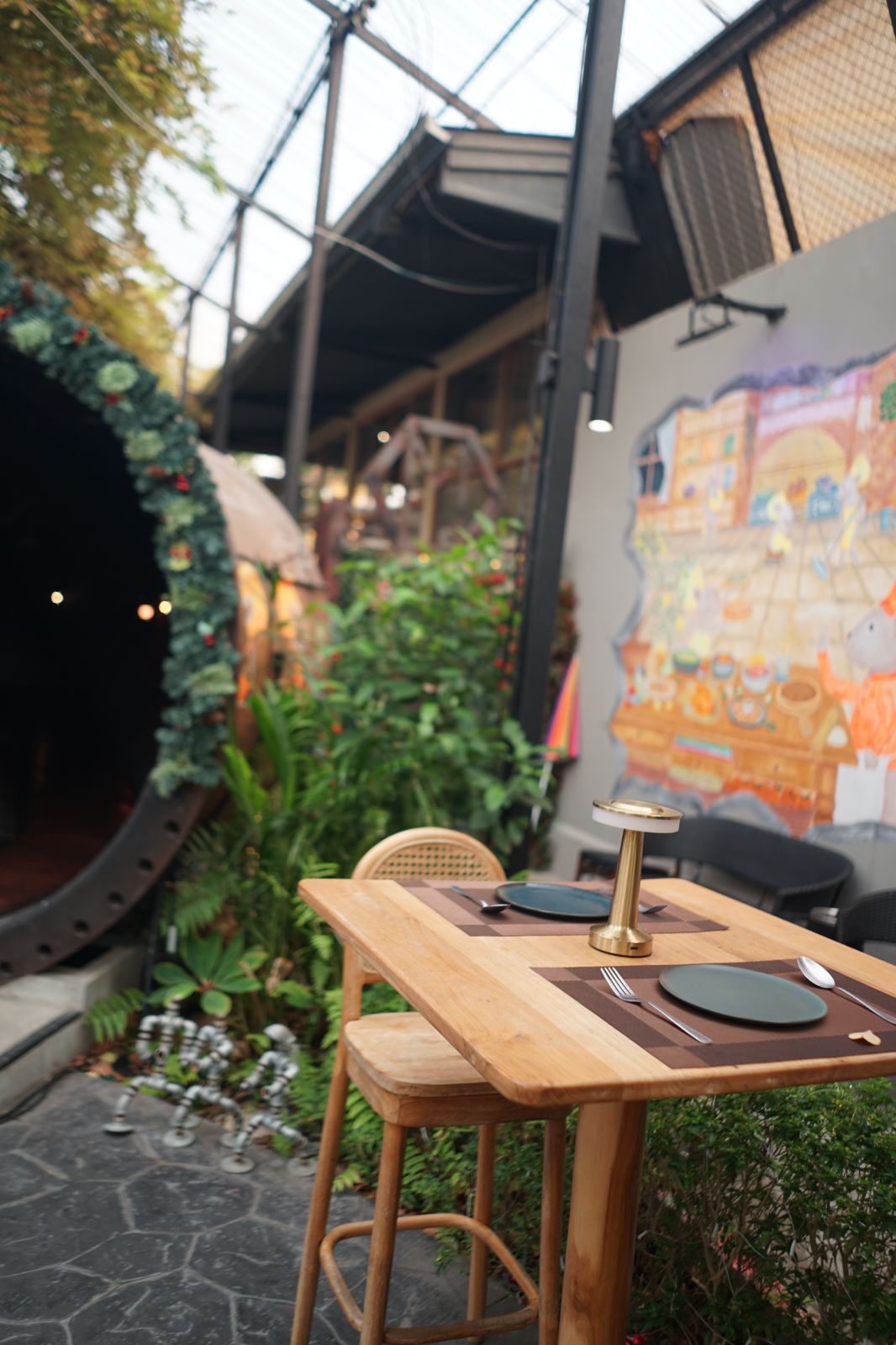 MOUSE THE FINE HIDING hero image 5