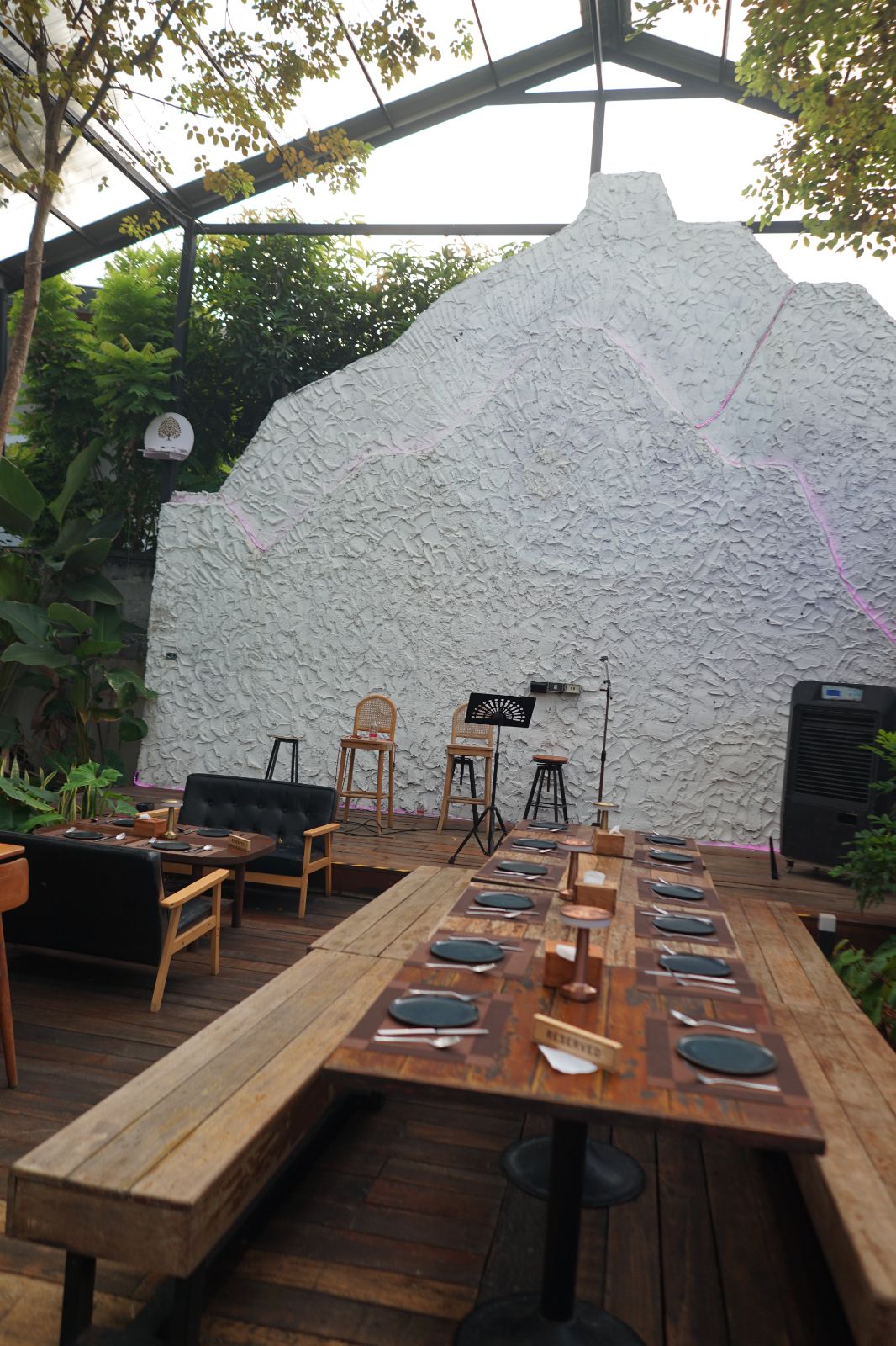 MOUSE THE FINE HIDING ambiance image 8