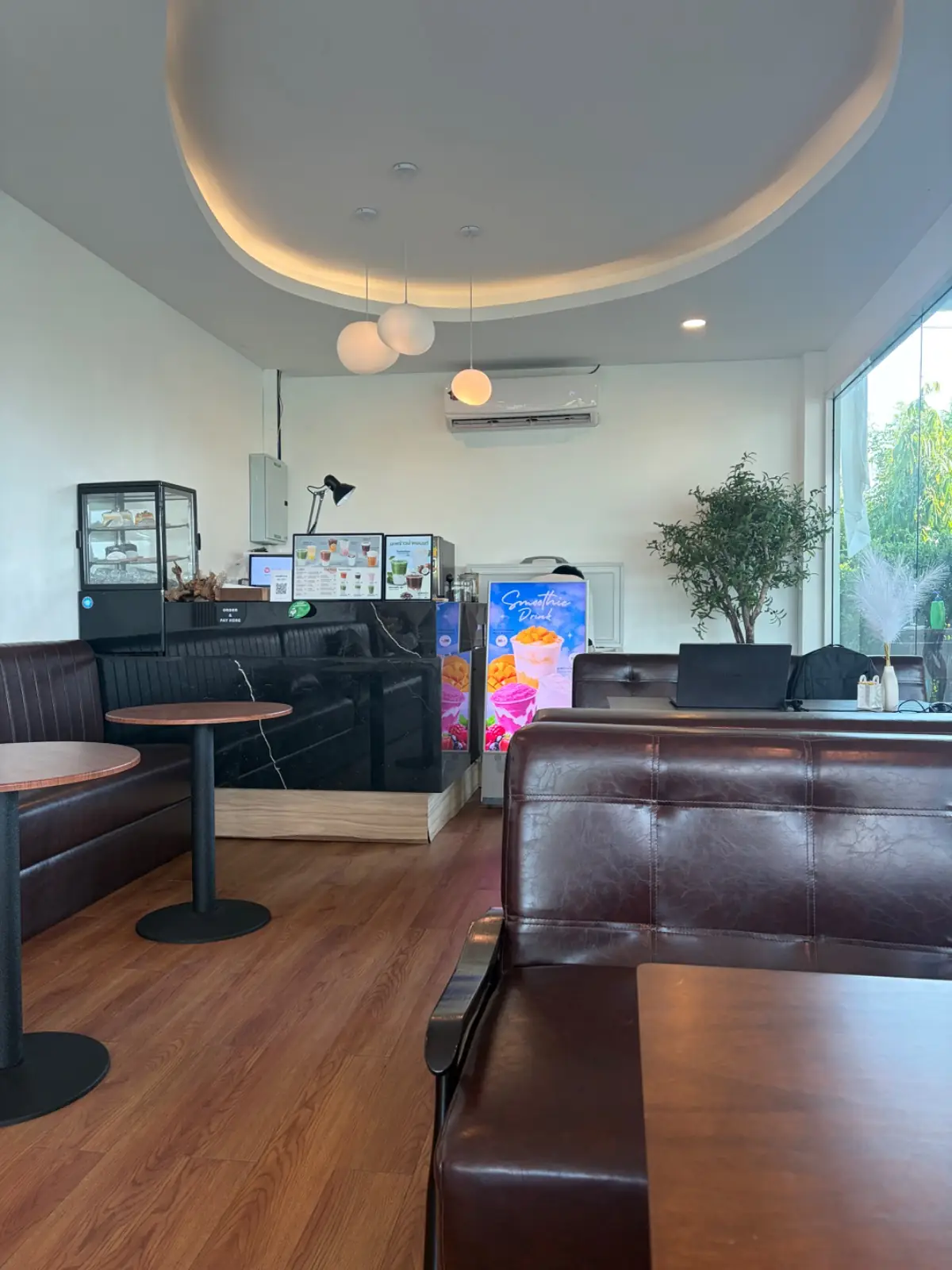 HOM HUG HOUSE CAFE overall image 1