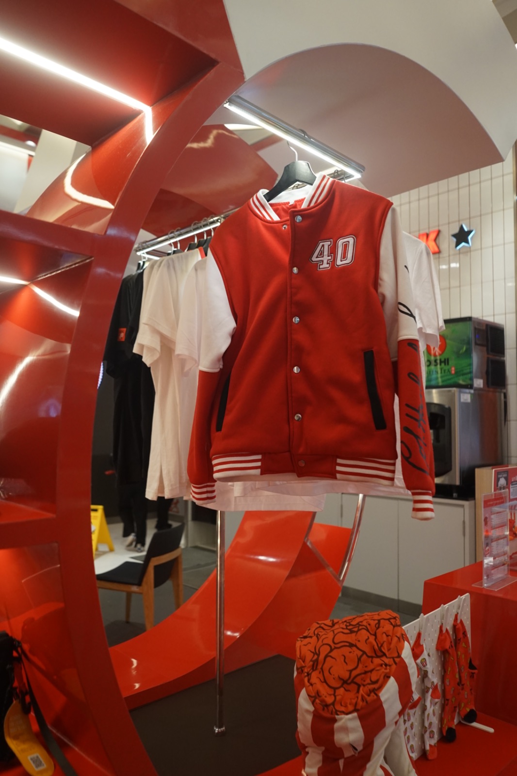 KFC - One Bangkok ambiance image 1