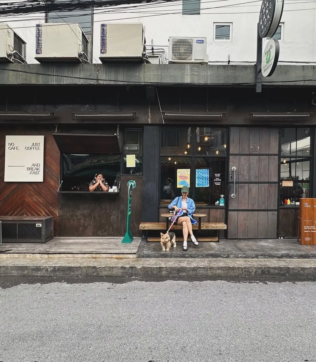 Nocafe. justcoffeeandbreakfast ambiance image 1