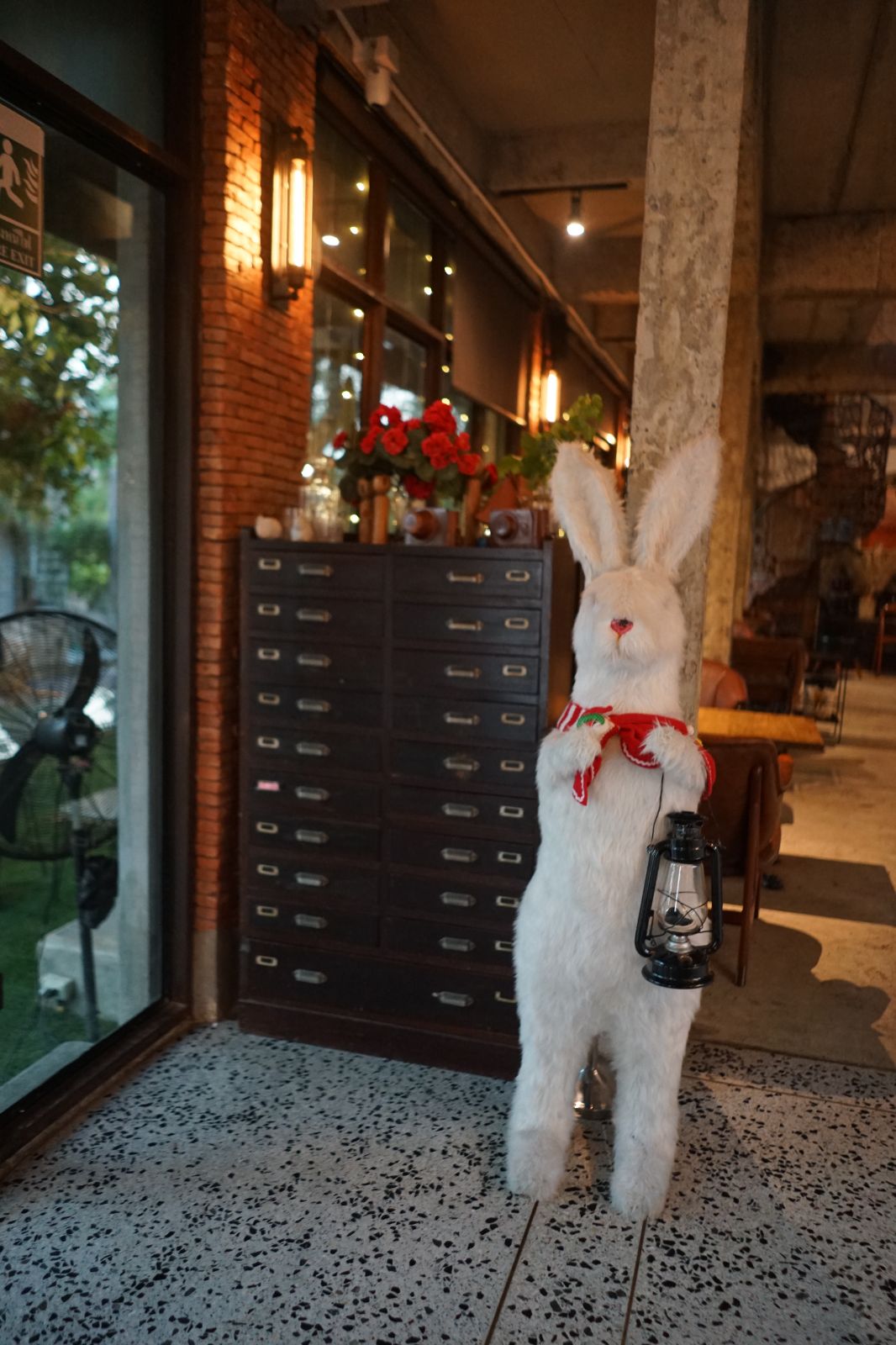 The Rabbit's Grove ambiance image 16