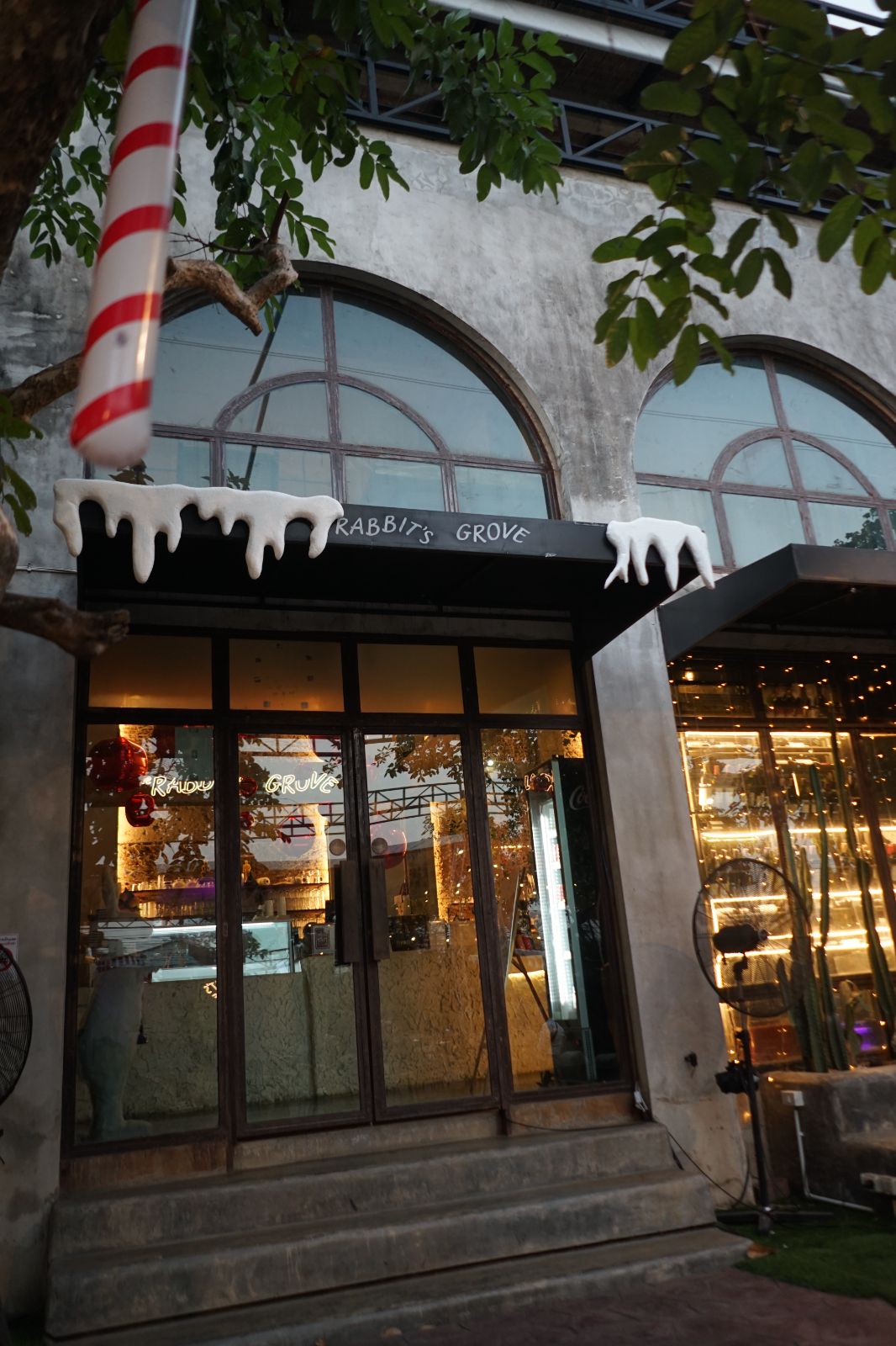 The Rabbit's Grove ambiance image 22