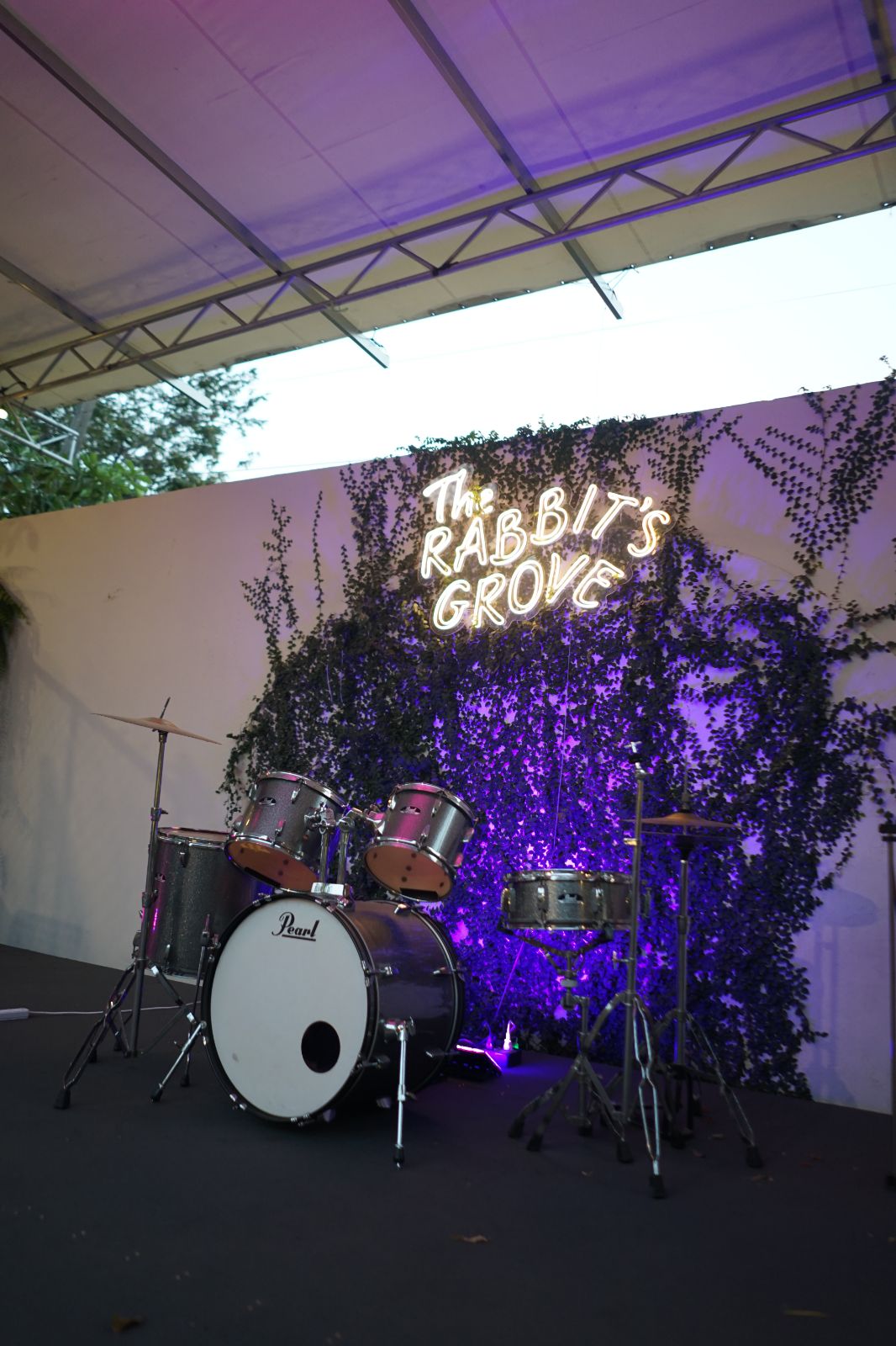 The Rabbit's Grove ambiance image 1