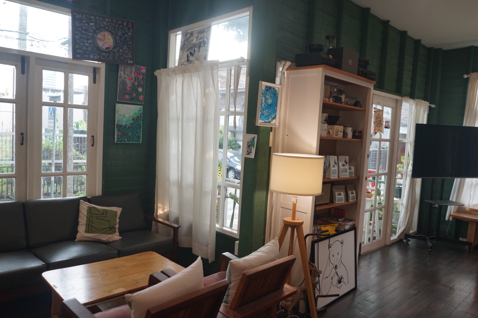 RATT CAFE ambiance image 1