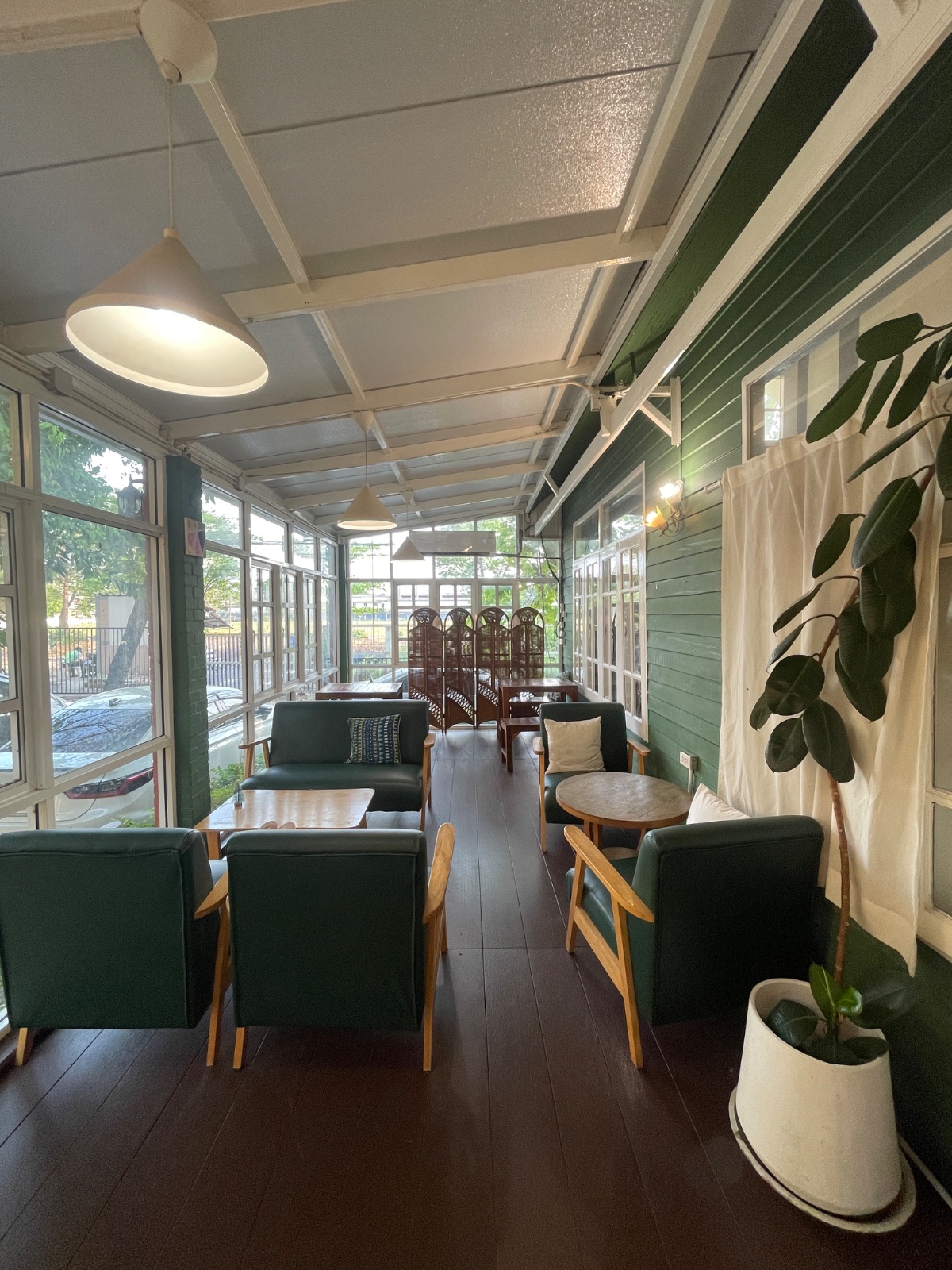 RATT CAFE overall image 3