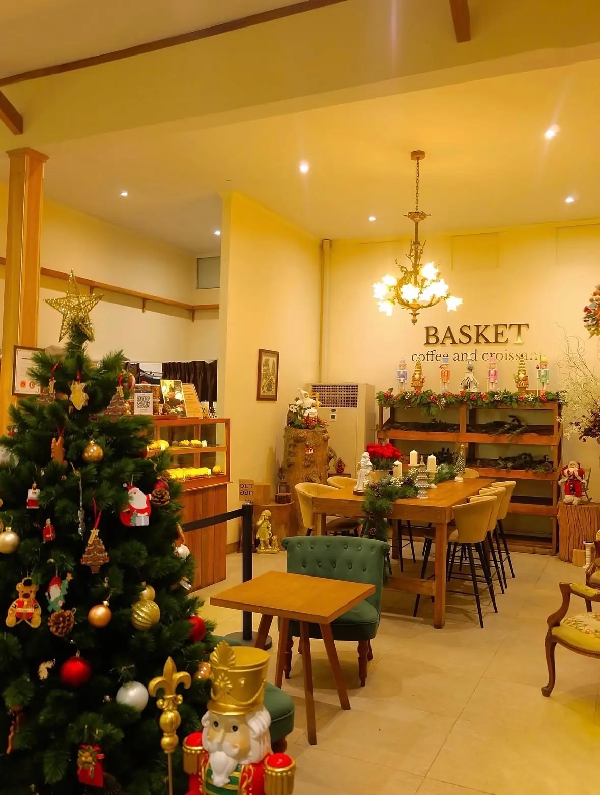 BASKET - coffee and croissant overall image 5
