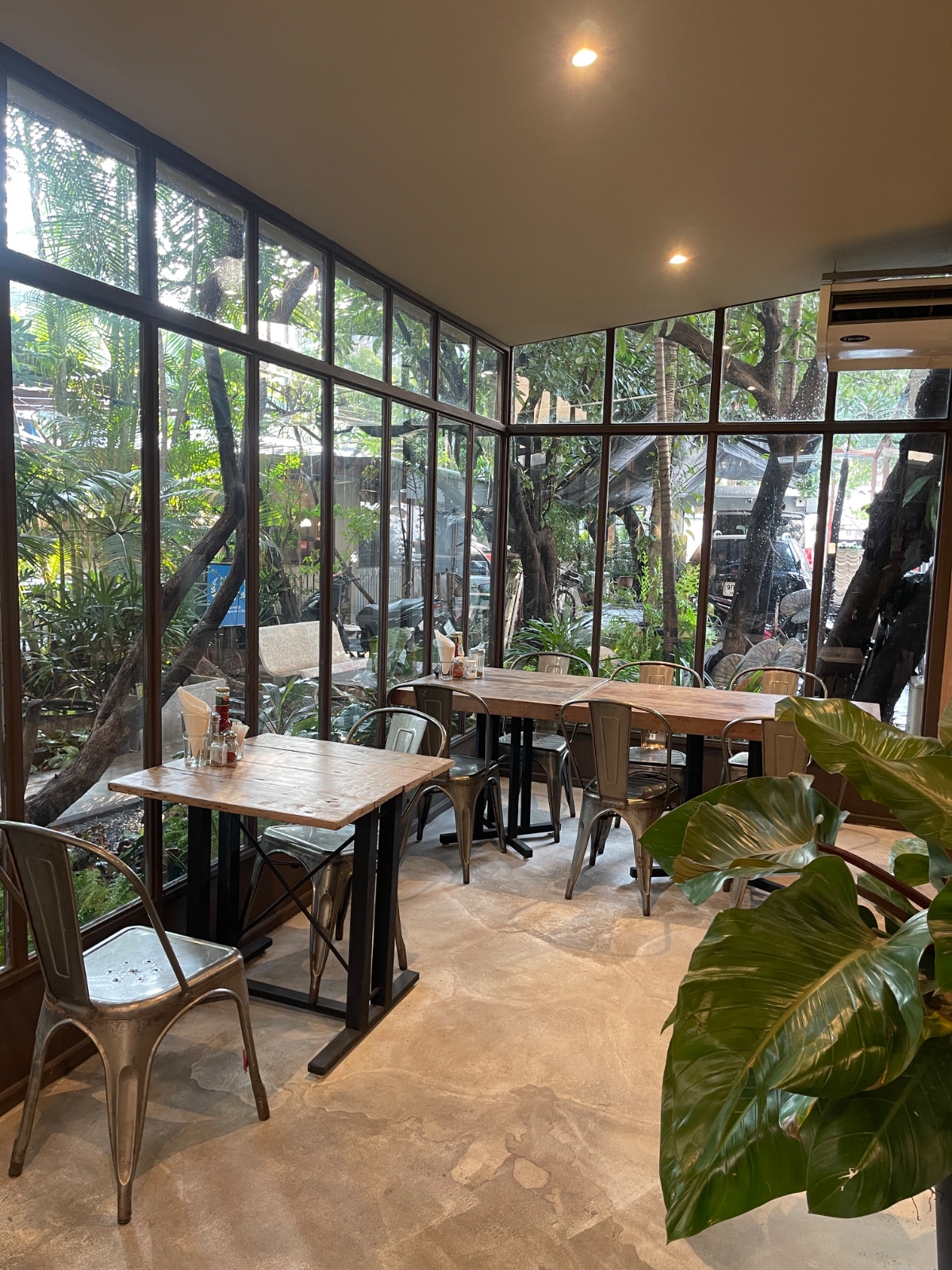 Pizza Pazza ambiance image 7