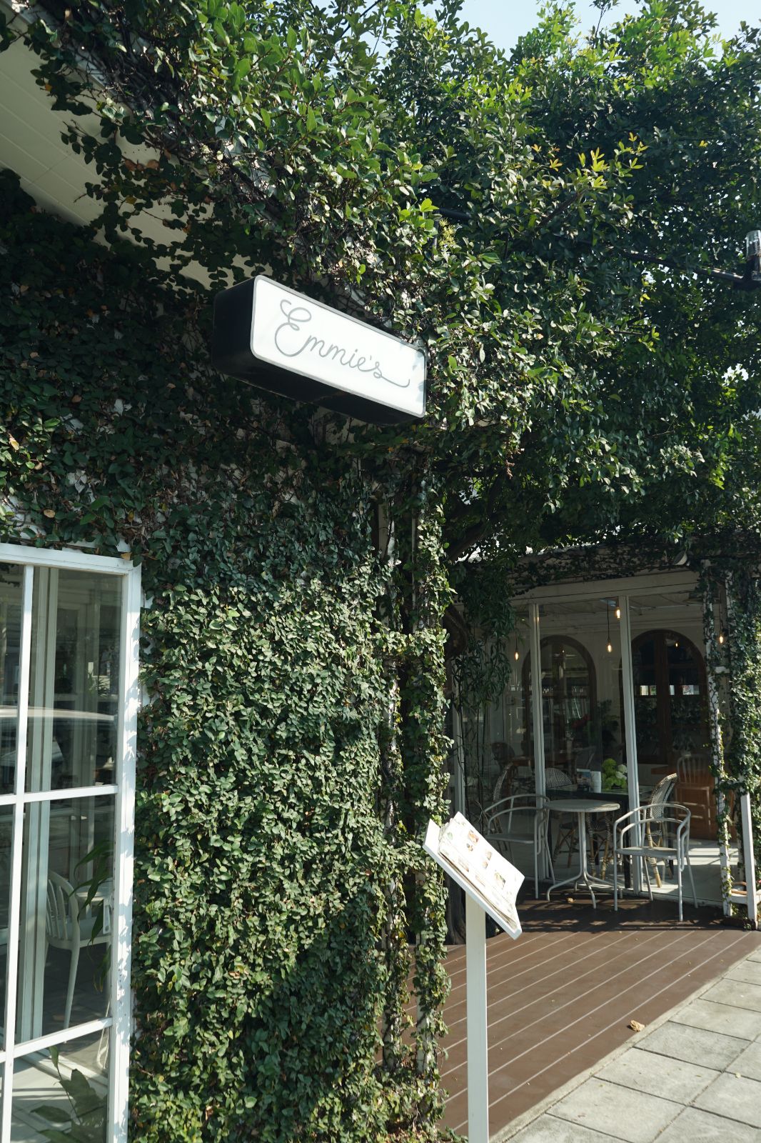 Emmie's ambiance image 27