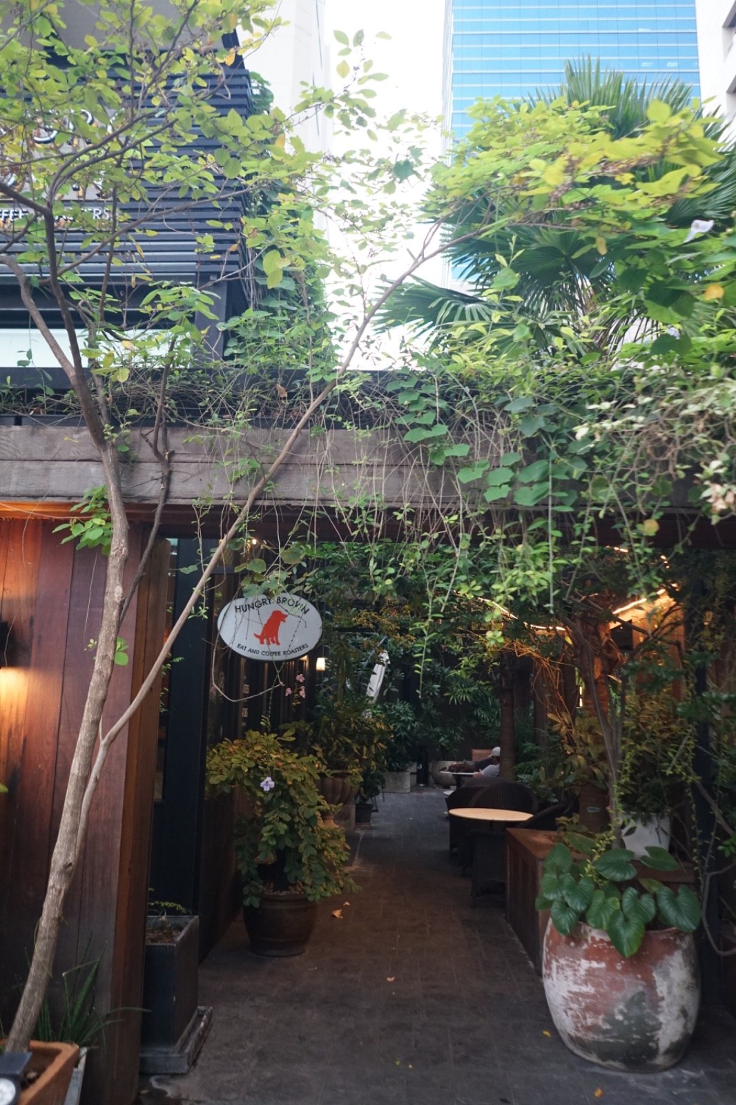 Hungry Brown Eat and Coffee Roasters hero image 5