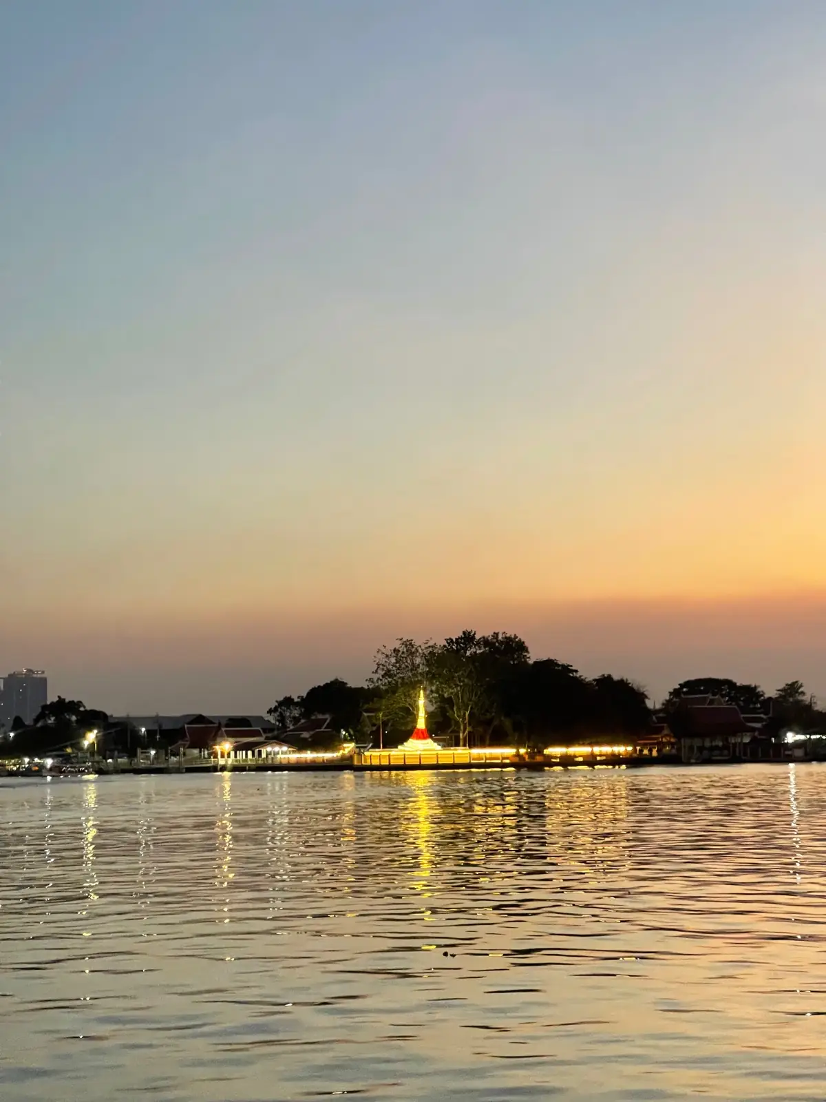 KlaiKret Cafe & Restaurant ambiance image 3