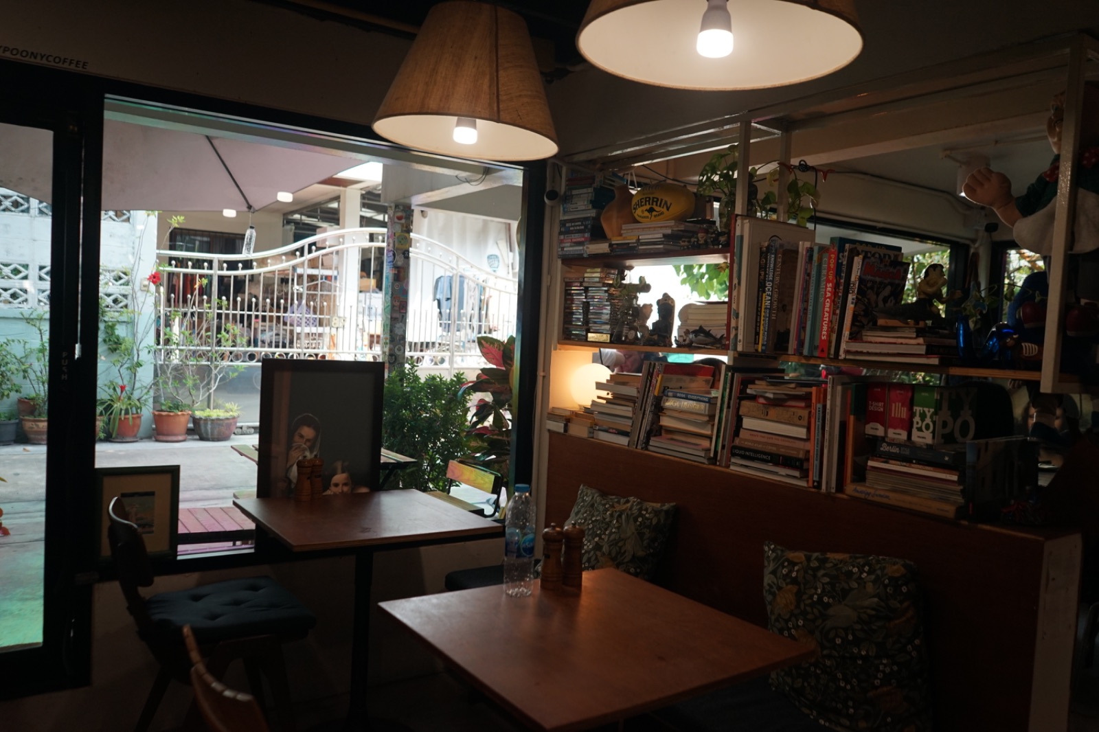 POONYPOONYCOFFEE hero image 5