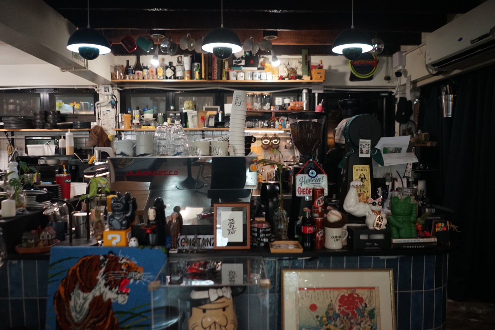 POONYPOONYCOFFEE ambiance image 16