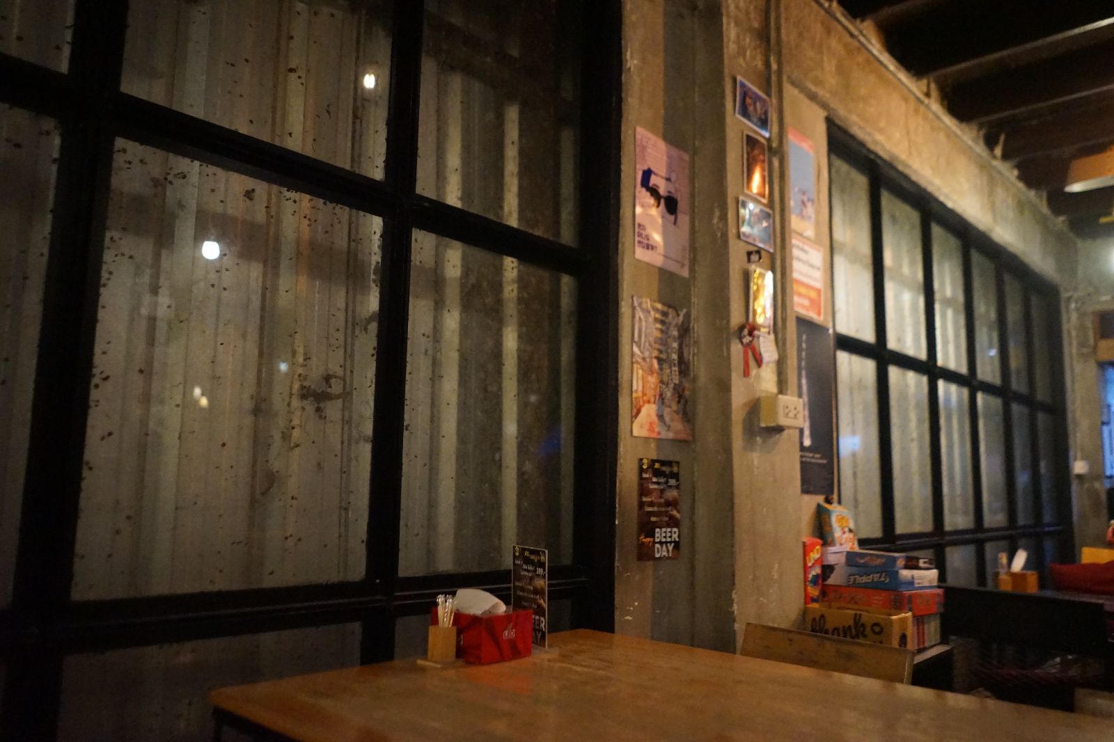 เกาอีหลี Restaurant and bar ambiance image 3