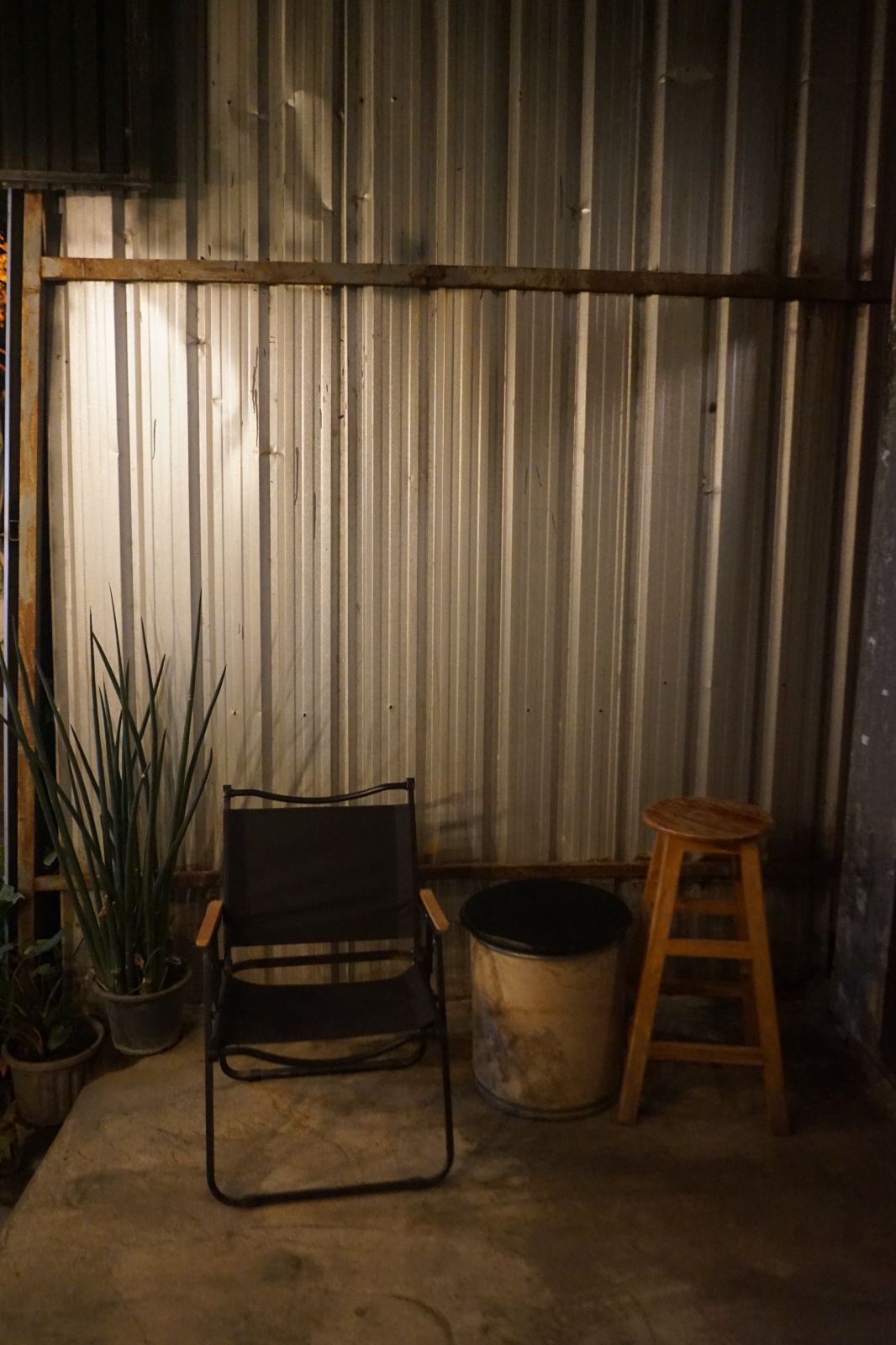 เกาอีหลี Restaurant and bar ambiance image 10