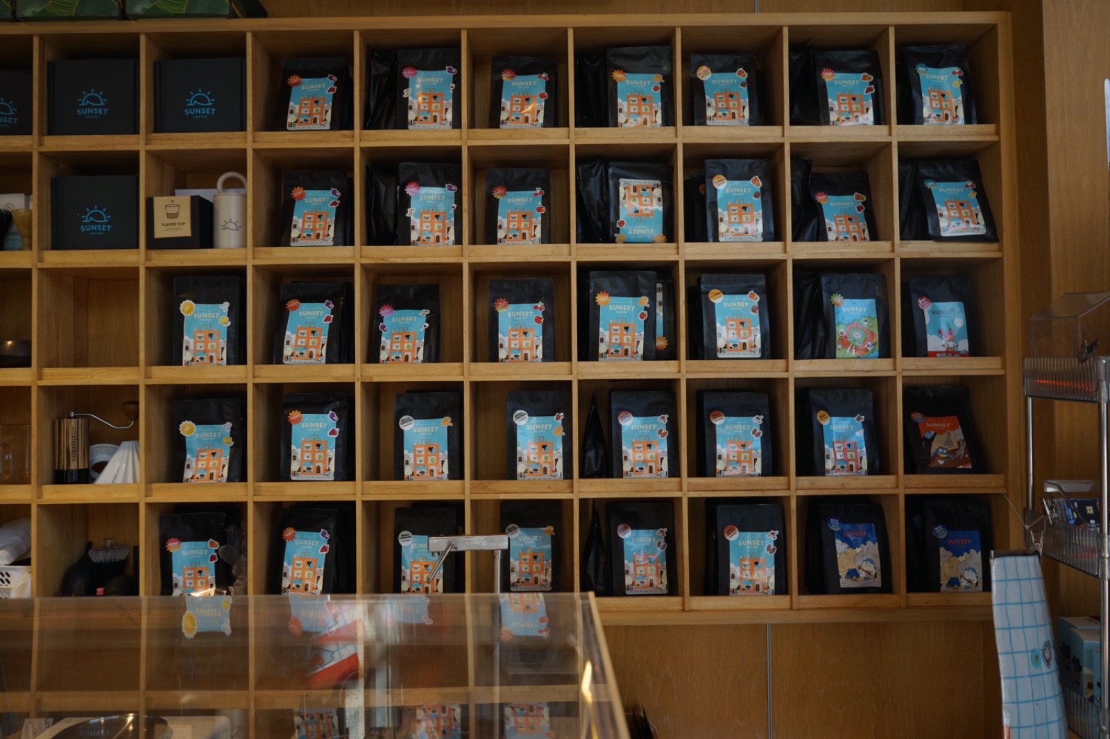 Sunset Coffee Roaster - Talat Noi overall image 4